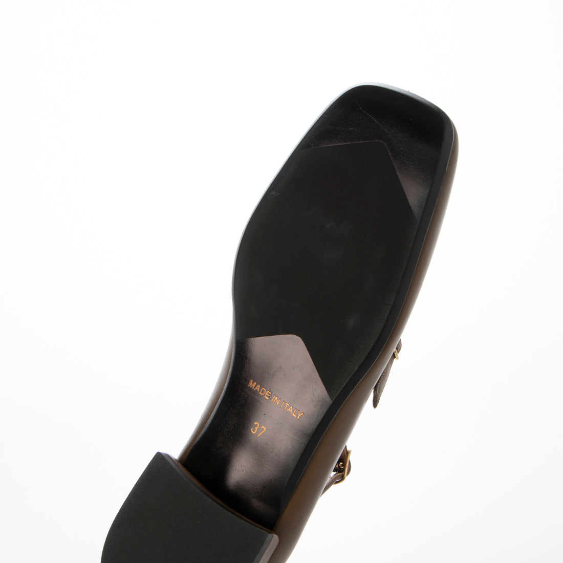 インターショシュール INTER-CHAUSSURES スクエアトウクロスストラップパンプス