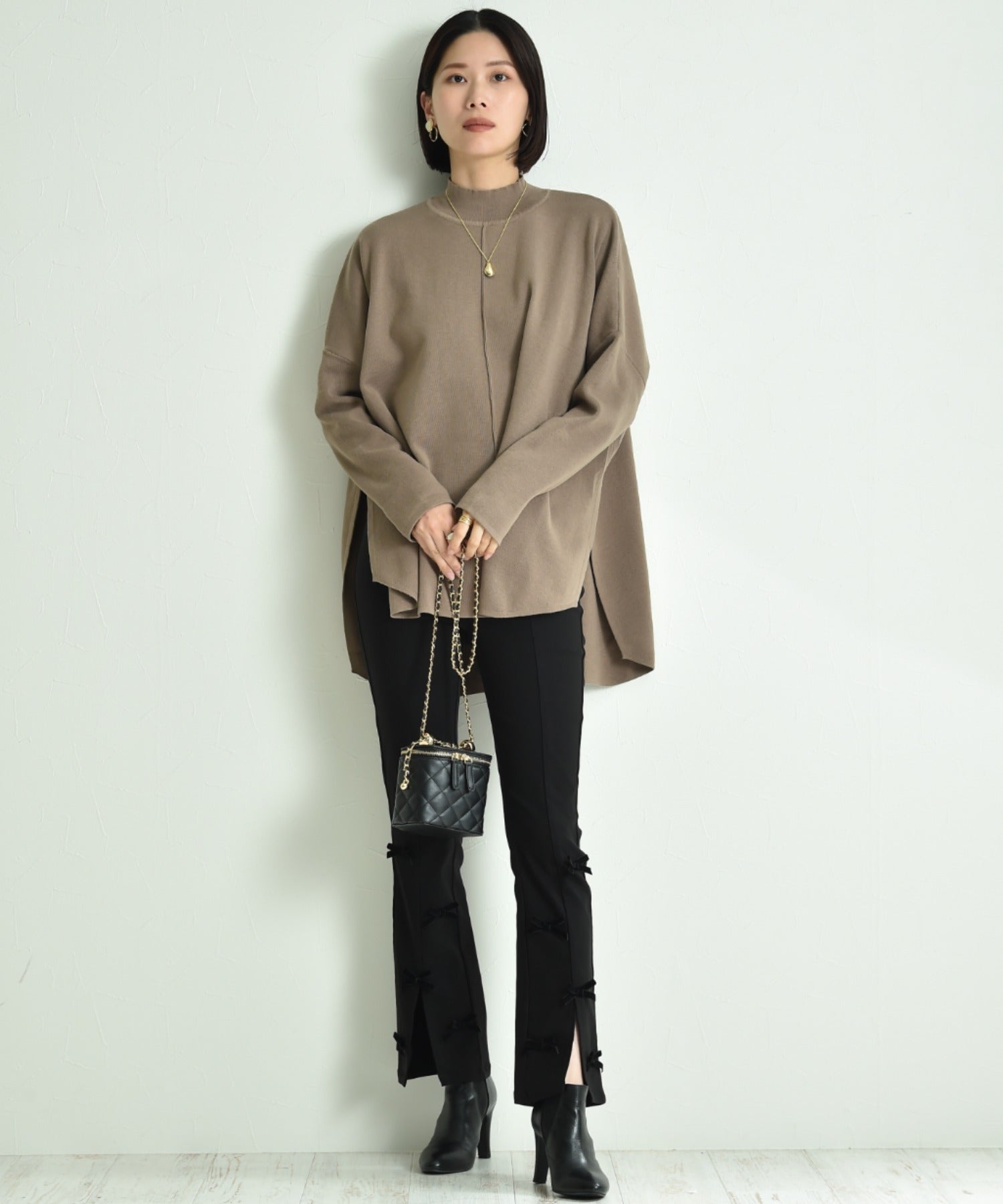 インタープラネット INTERPLANET スーパーストレッチベロアリボンパンツ
