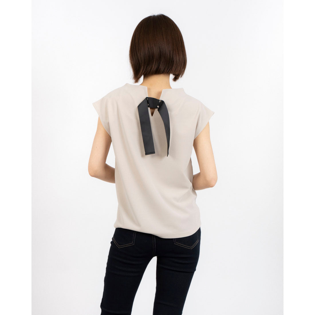 インタープラネット INTERPLANET 【innowave】カットジョーゼットバックリボンプルオーバー （グレージュ） グレージュ