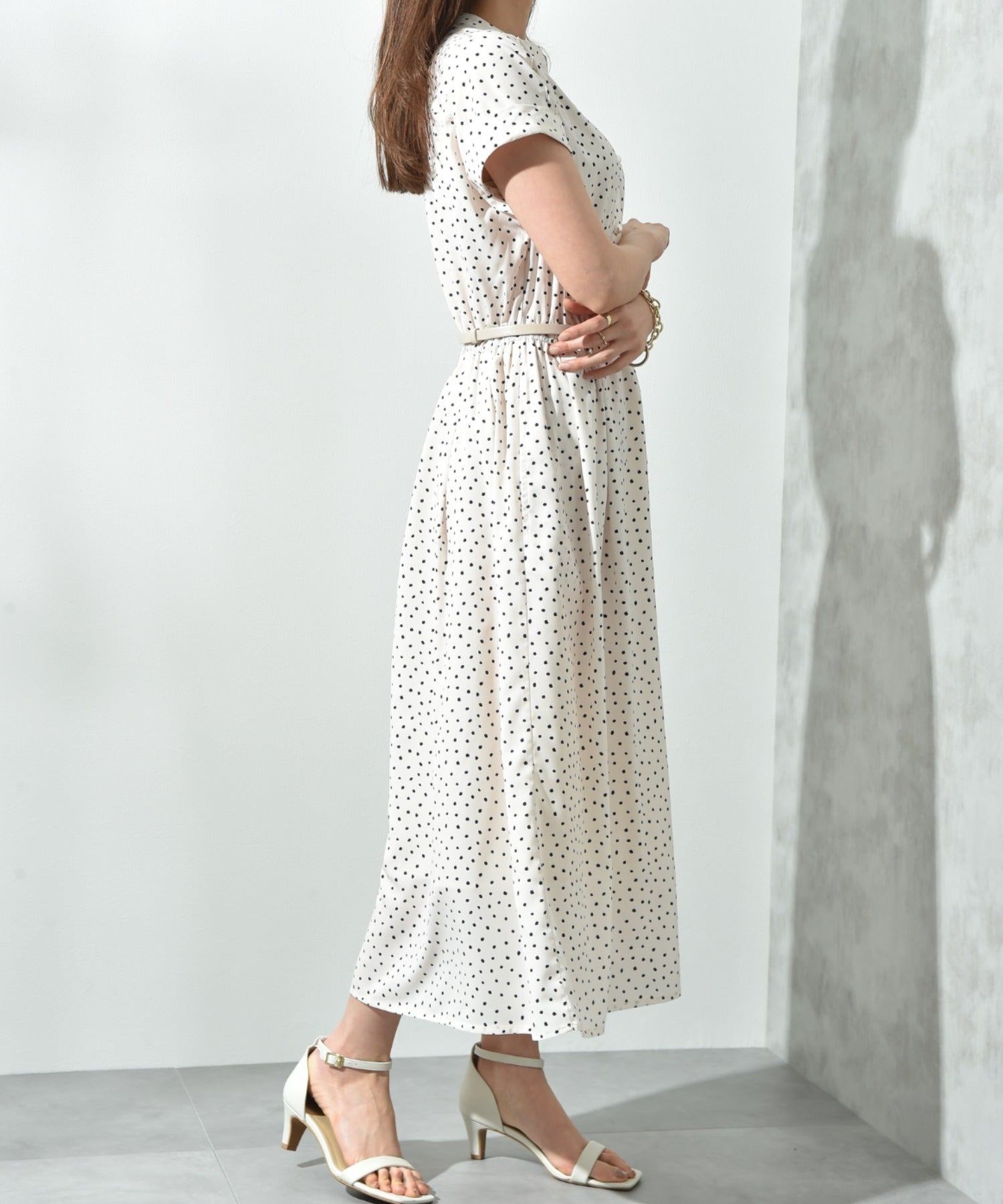 インタープラネット INTERPLANET ランダムドットスキッパーフレンチ袖ワンピース （ドット オフホワイト） ドット オフホワイト