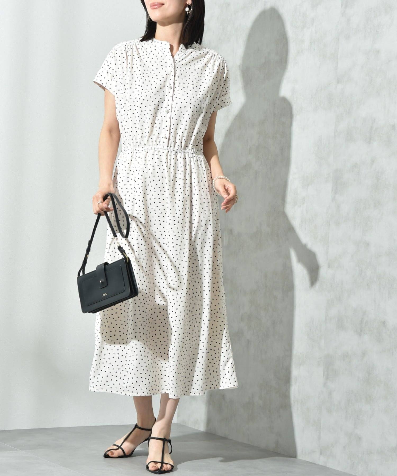 インタープラネット INTERPLANET ランダムドットスキッパーフレンチ袖ワンピース （ドット オフホワイト） ドット オフホワイト