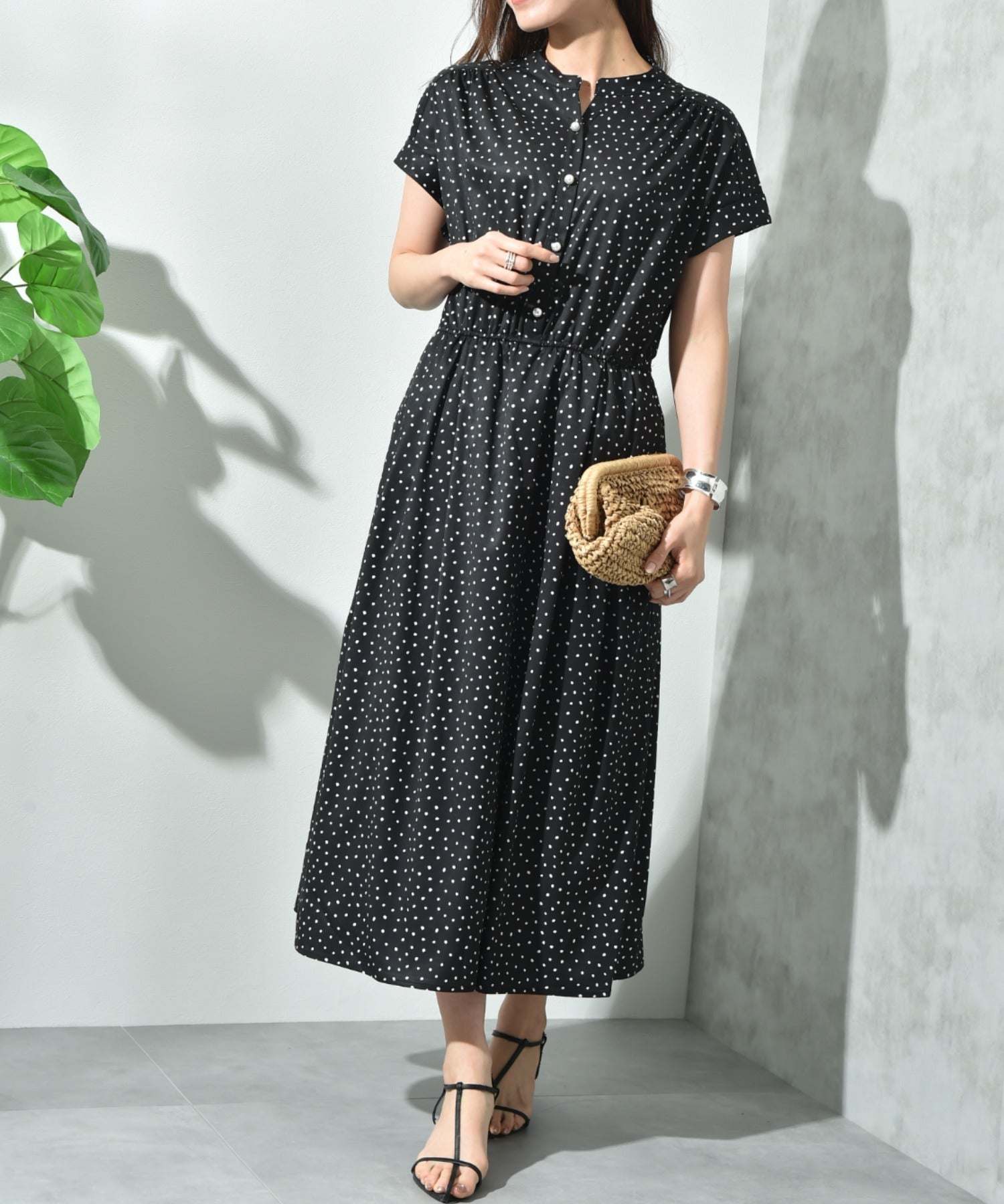 インタープラネット INTERPLANET ランダムドットスキッパーフレンチ袖ワンピース （ドット オフホワイト） ドット オフホワイト