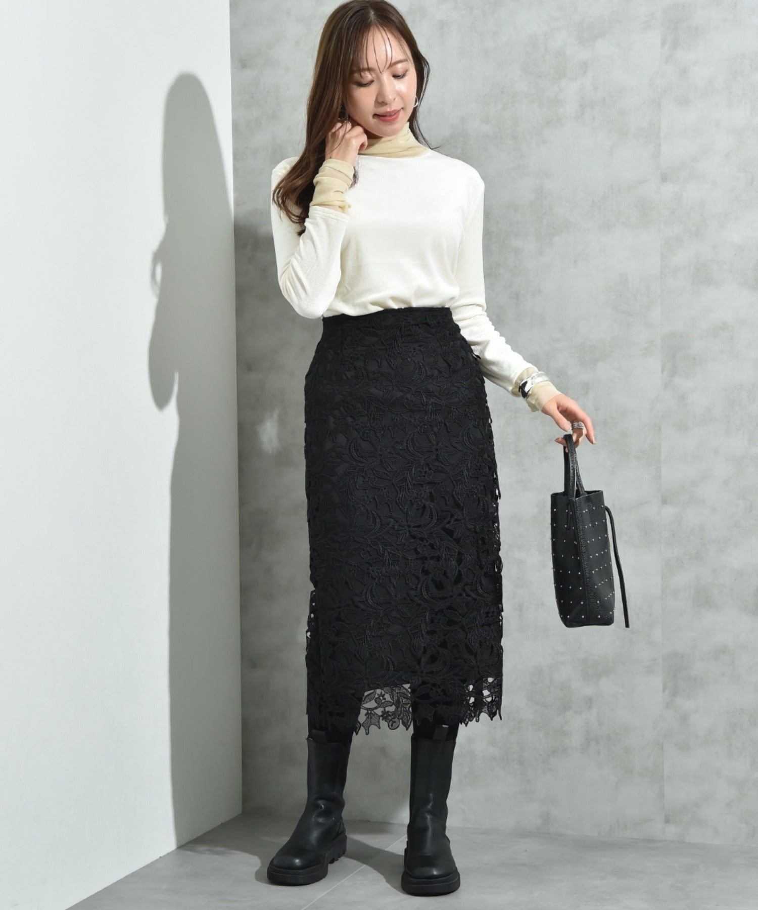 インタープラネット INTERPLANET ケミカルレースBACKファスナータイトスカート （ブラック） ブラック