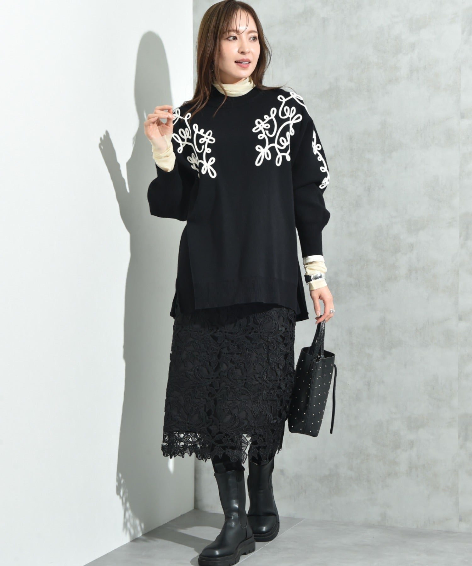 インタープラネット INTERPLANET ケミカルレースBACKファスナータイトスカート （ブラック） ブラック