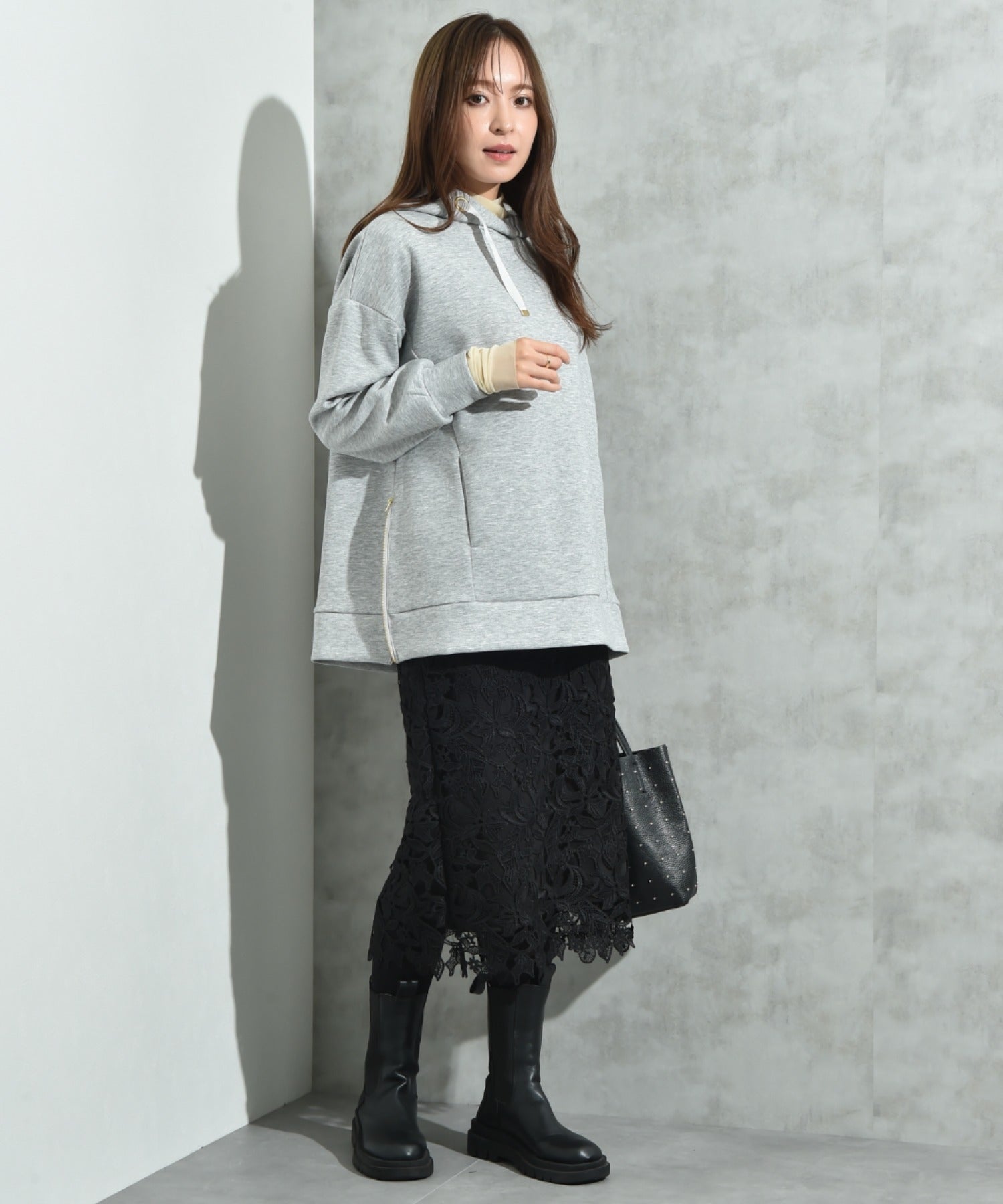 インタープラネット INTERPLANET ケミカルレースBACKファスナータイトスカート （ブラック） ブラック