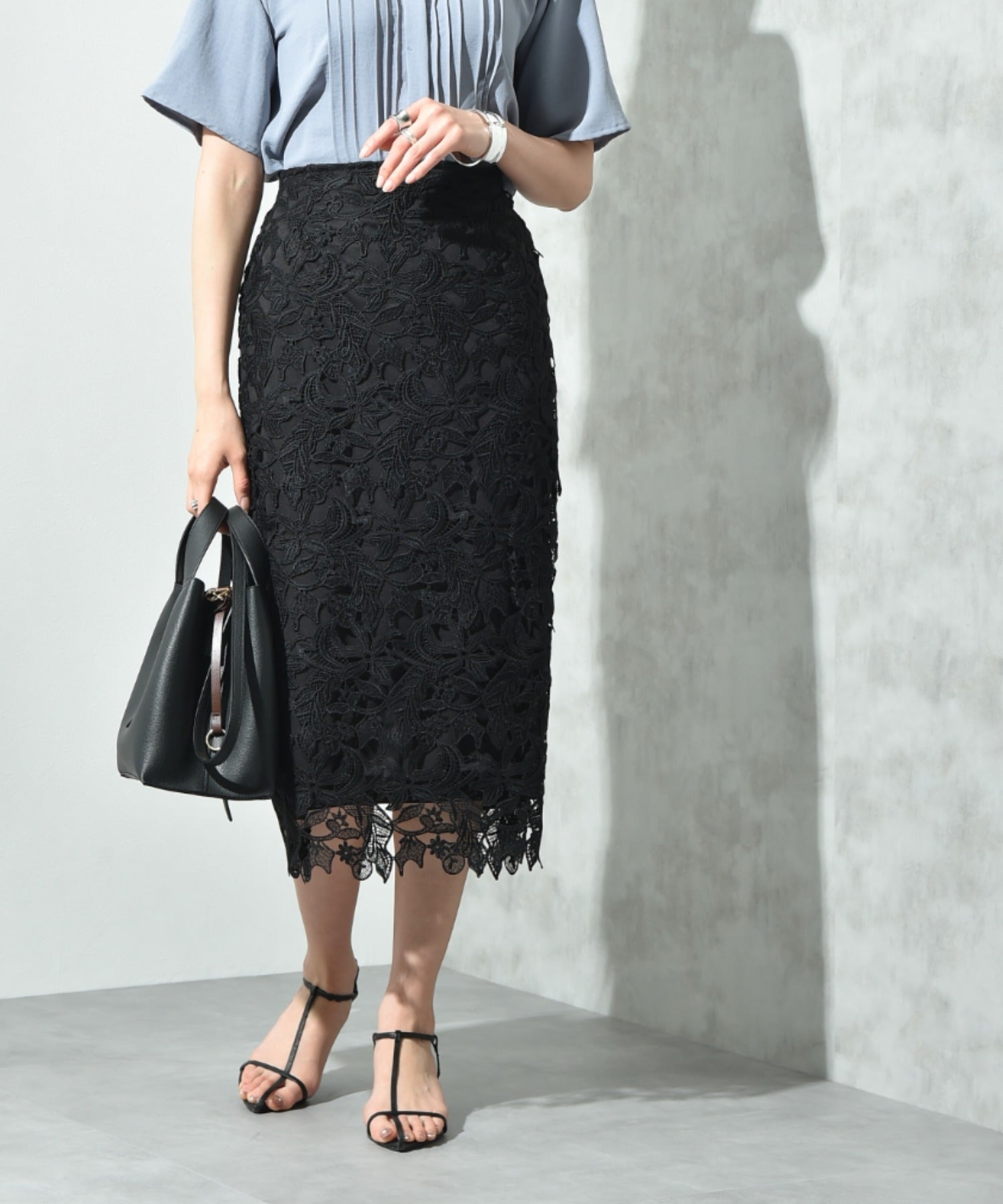 インタープラネット INTERPLANET ケミカルレースBACKファスナータイトスカート （ブラック） ブラック