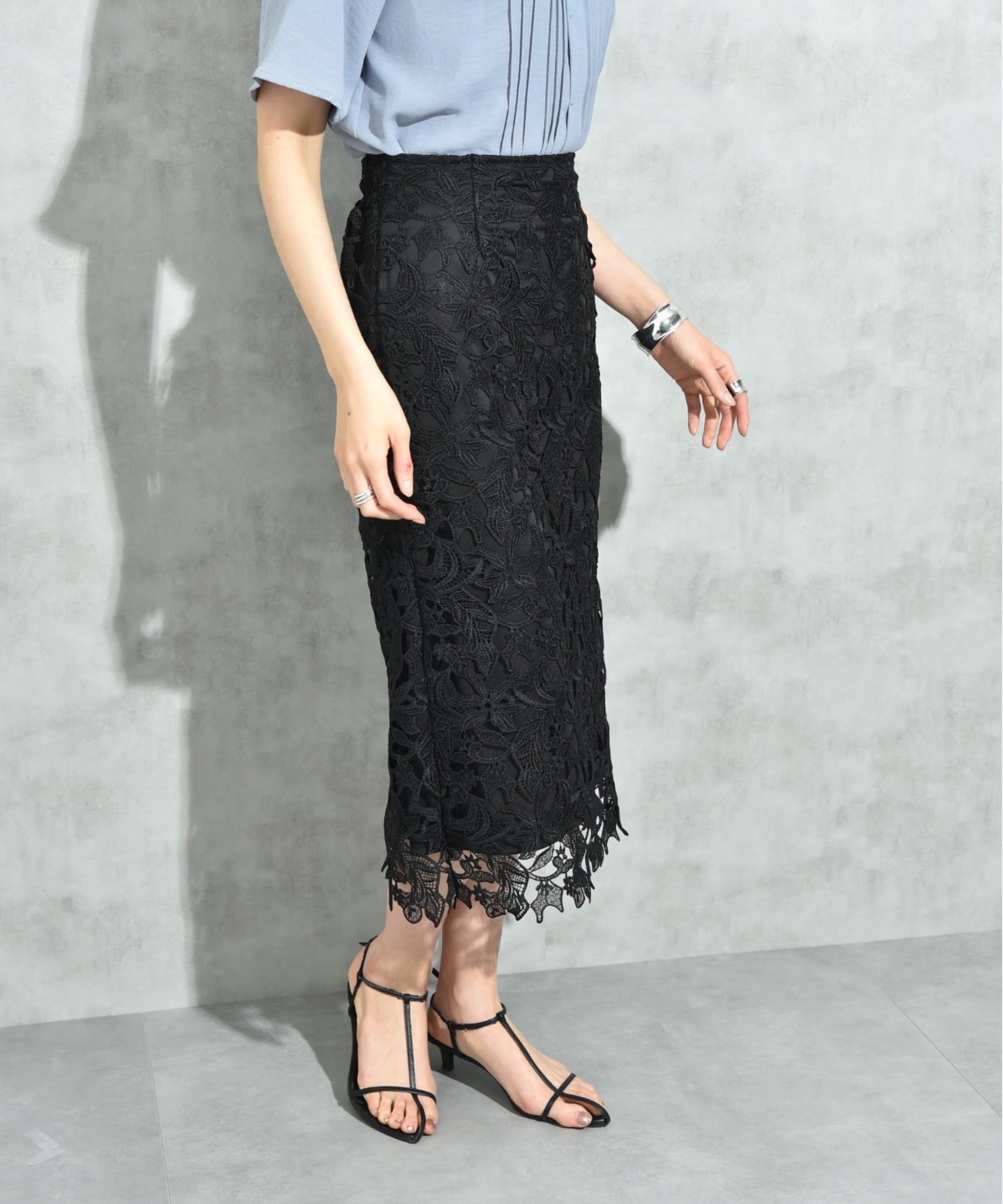 インタープラネット INTERPLANET ケミカルレースBACKファスナータイトスカート （ブラック） ブラック