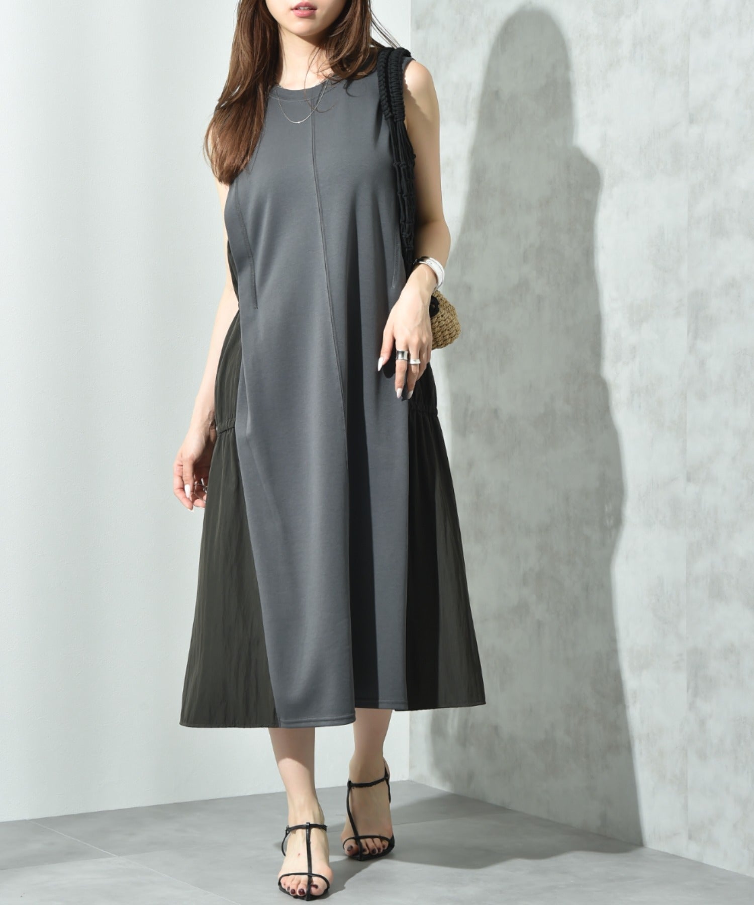 インタープラネット INTERPLANET 【接触冷感】サイドシャーリングワンピース （チャコールグレー） チャコールグレー