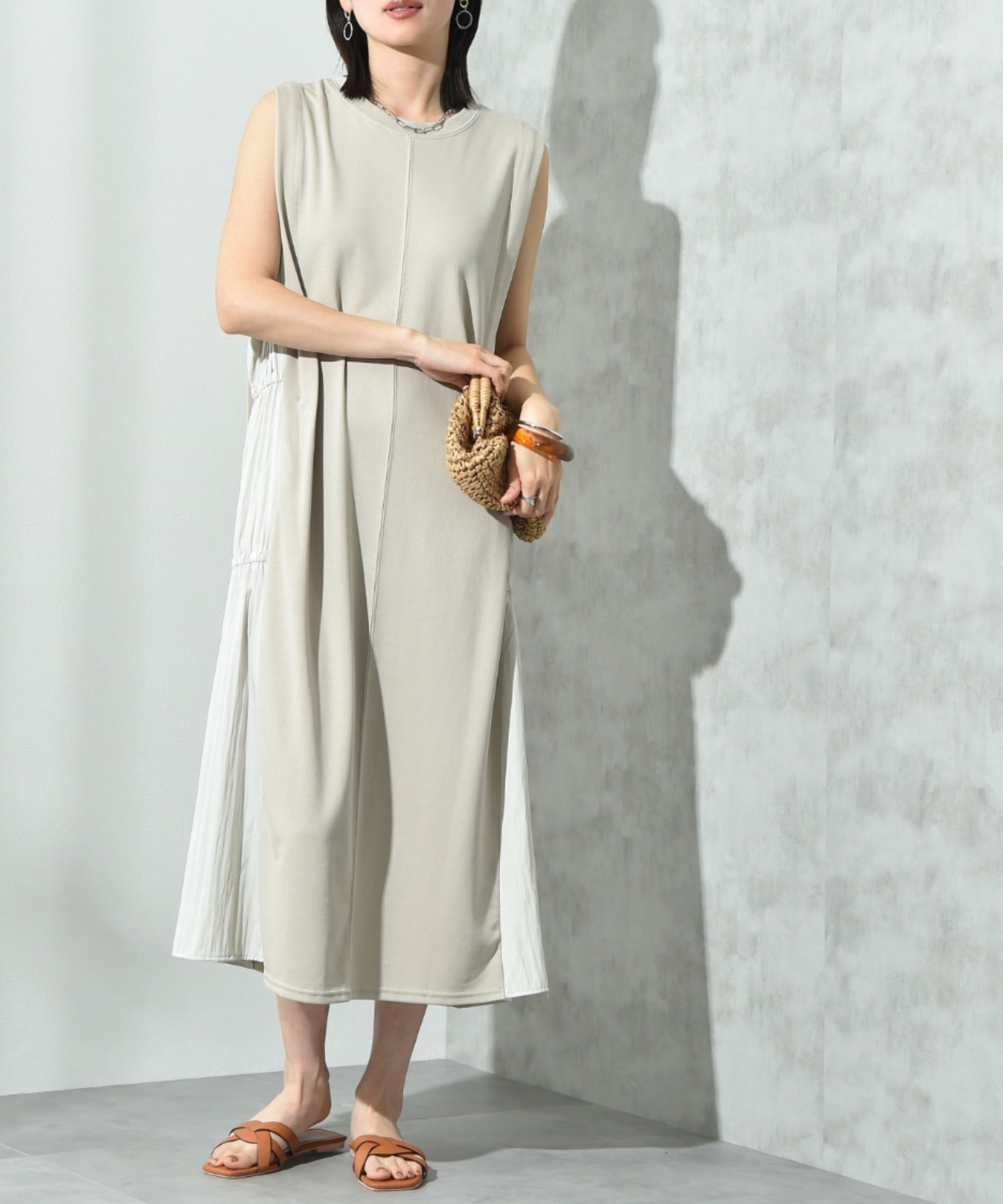 インタープラネット INTERPLANET 【接触冷感】サイドシャーリングワンピース （チャコールグレー） チャコールグレー