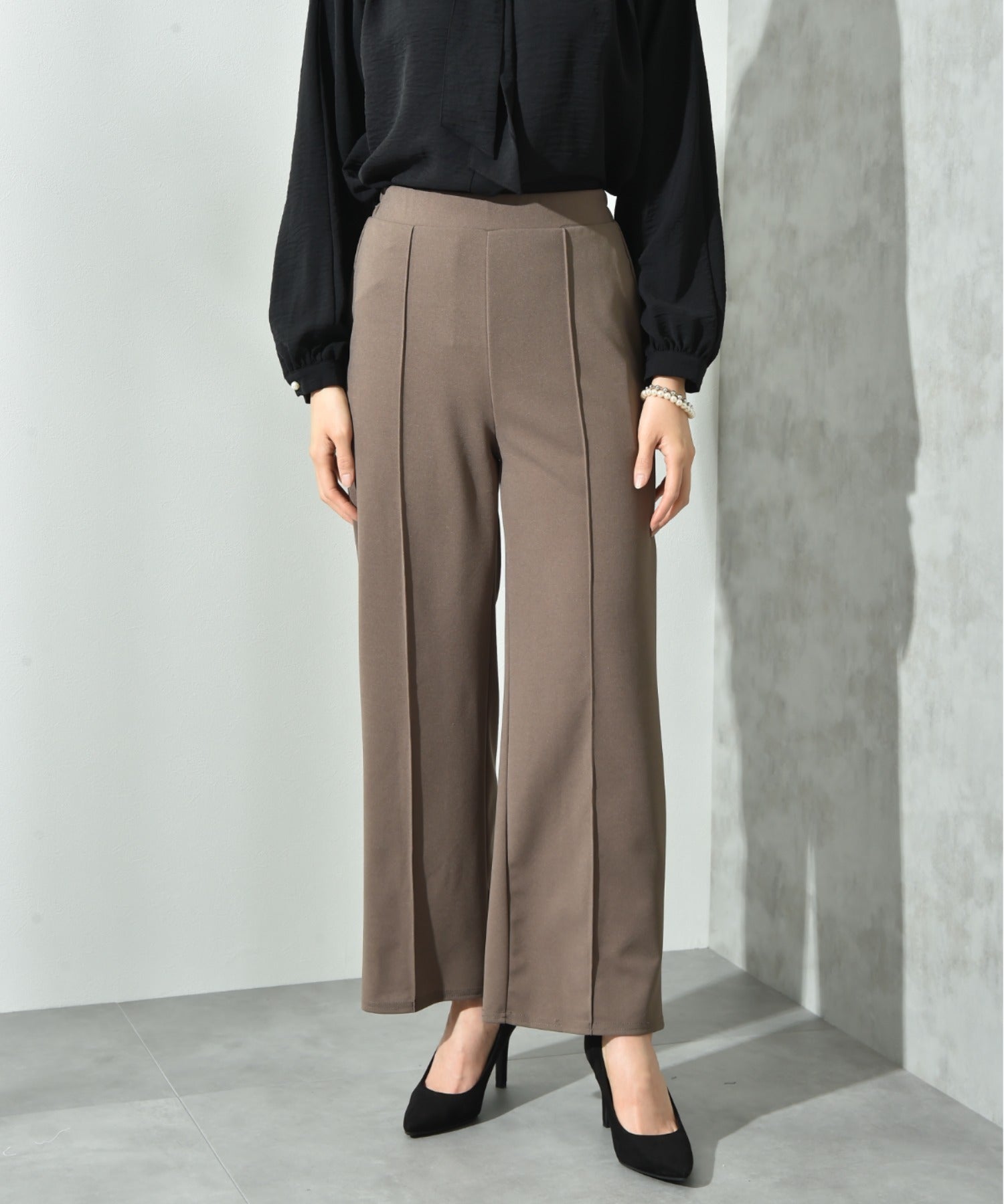 インタープラネット INTERPLANET カットジョーゼットストレートパンツ （モカ） モカ