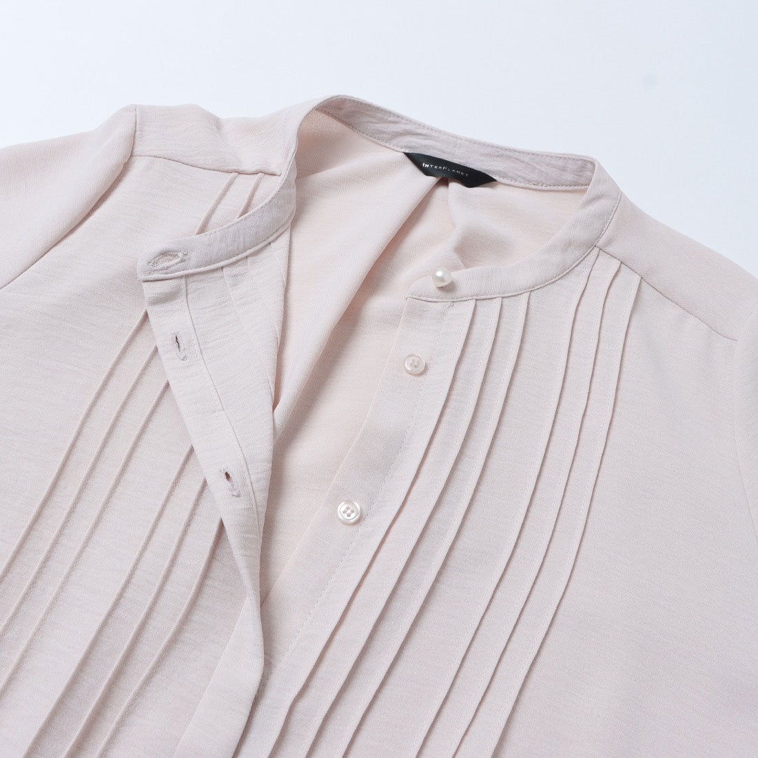 インタープラネット INTERPLANET ポーラピンタックブラウス （ブラック） ブラック