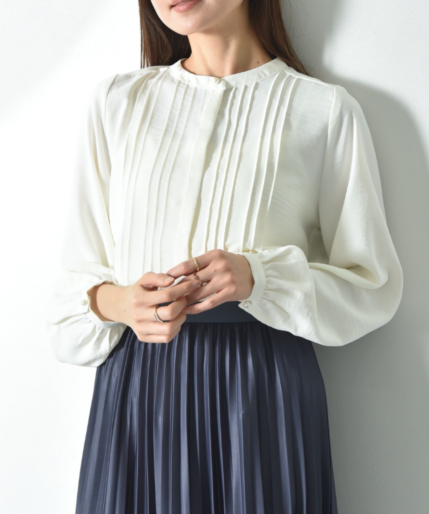 インタープラネット INTERPLANET ポーラピンタックブラウス （ブラック） ブラック