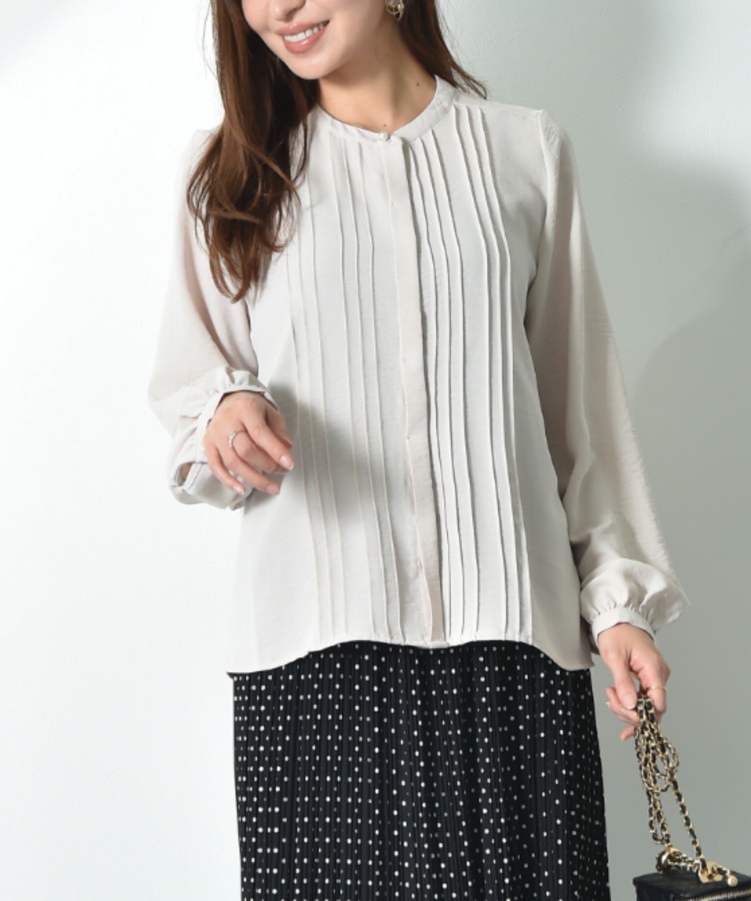 インタープラネット INTERPLANET ポーラピンタックブラウス （ベージュ） ベージュ