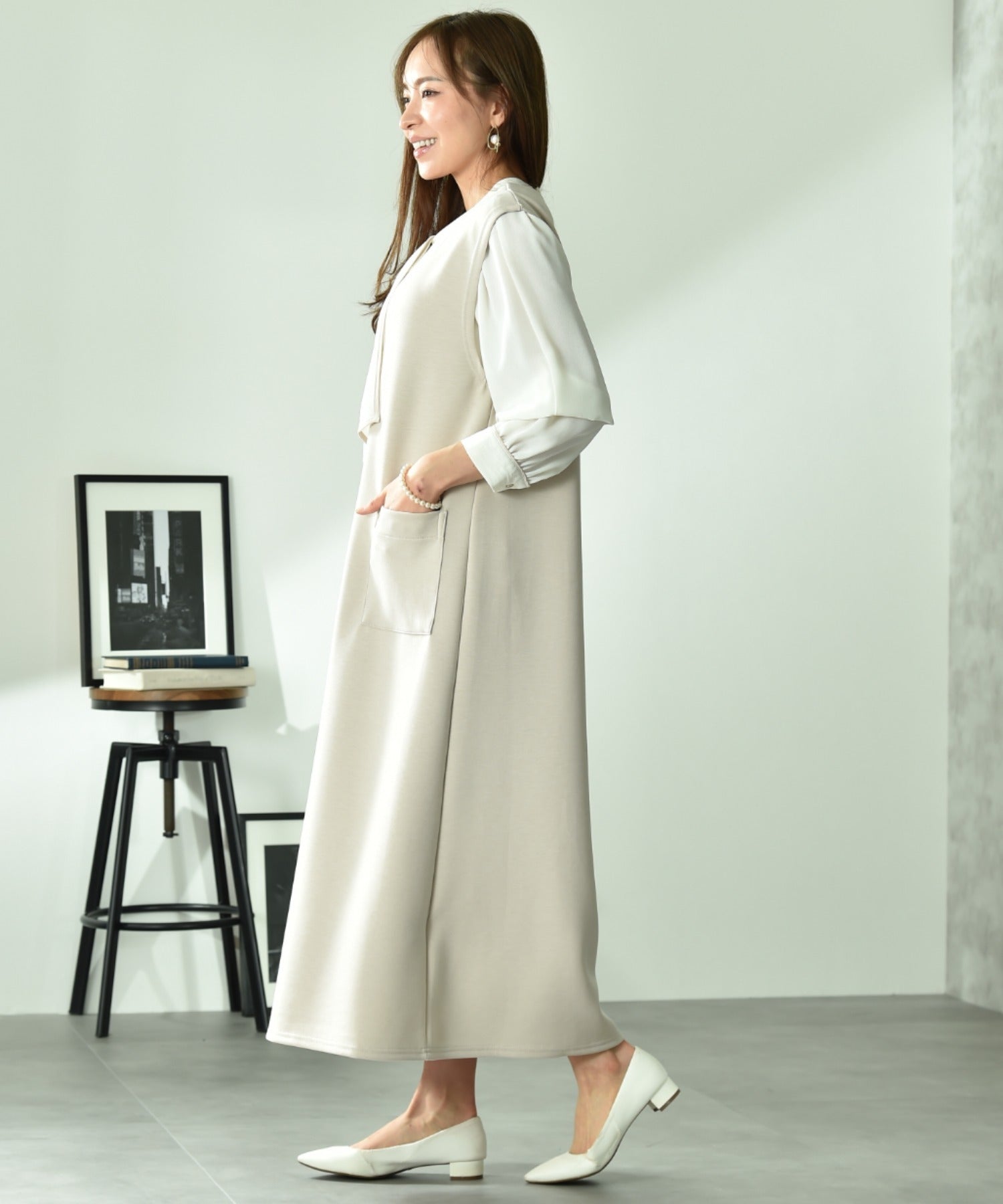 インタープラネット INTERPLANET ダンボールニットフレンチスリーブ深Vワンピース （ブラック） ブラック