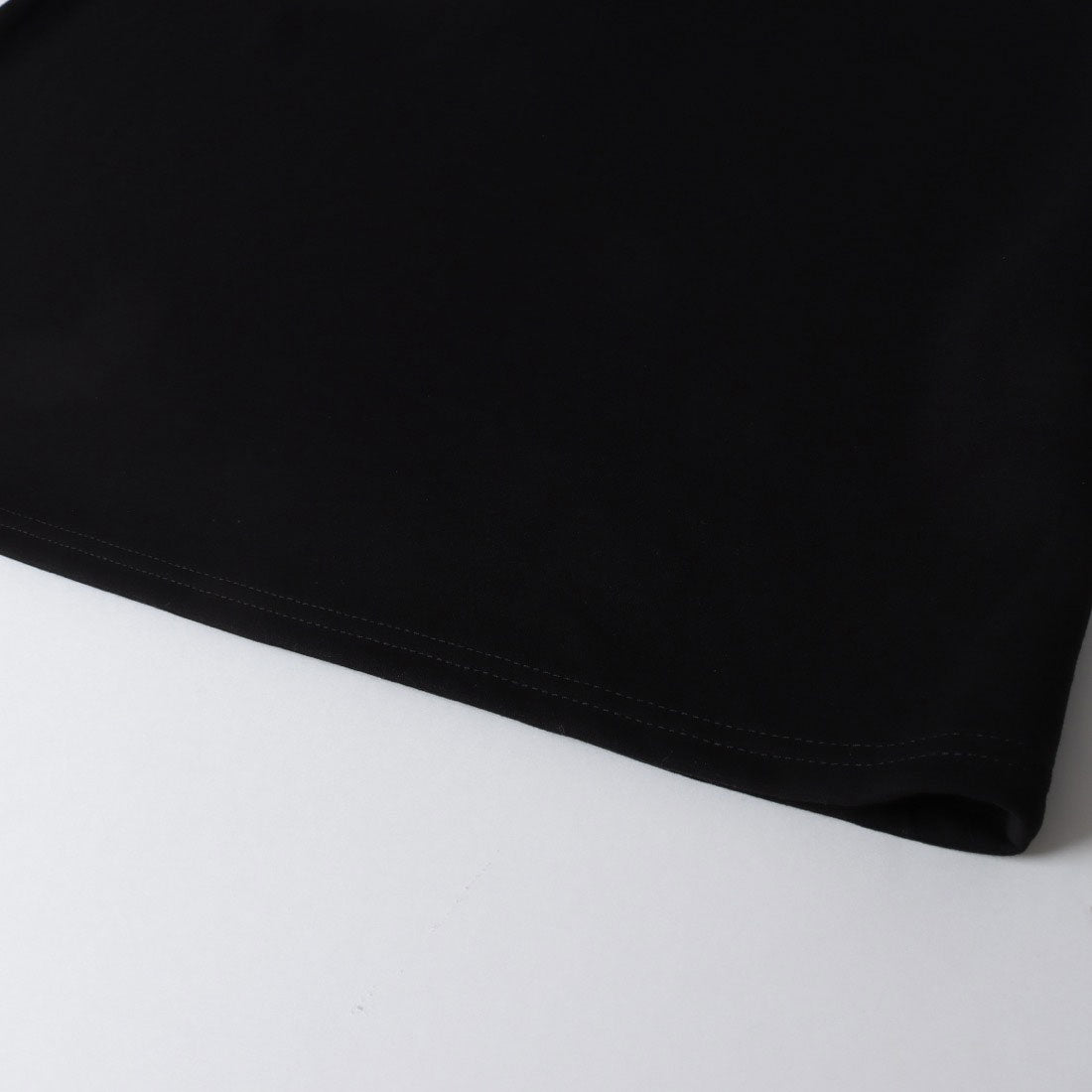 インタープラネット INTERPLANET ダンボールニットフレンチスリーブ深Vワンピース （ブラック） ブラック