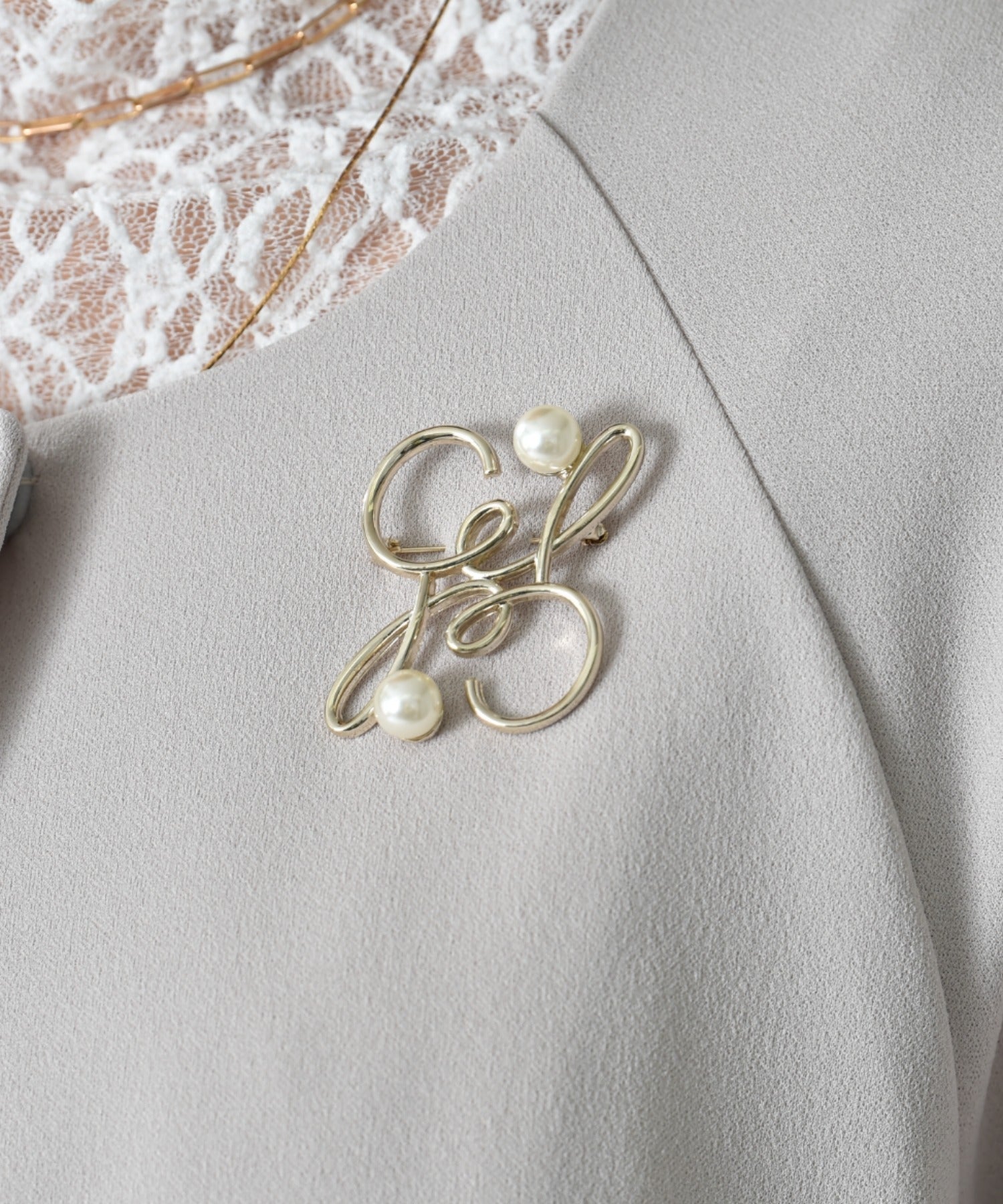 インタープラネット INTERPLANET ニュアンスパール付ブローチ （ゴールド） ゴールド