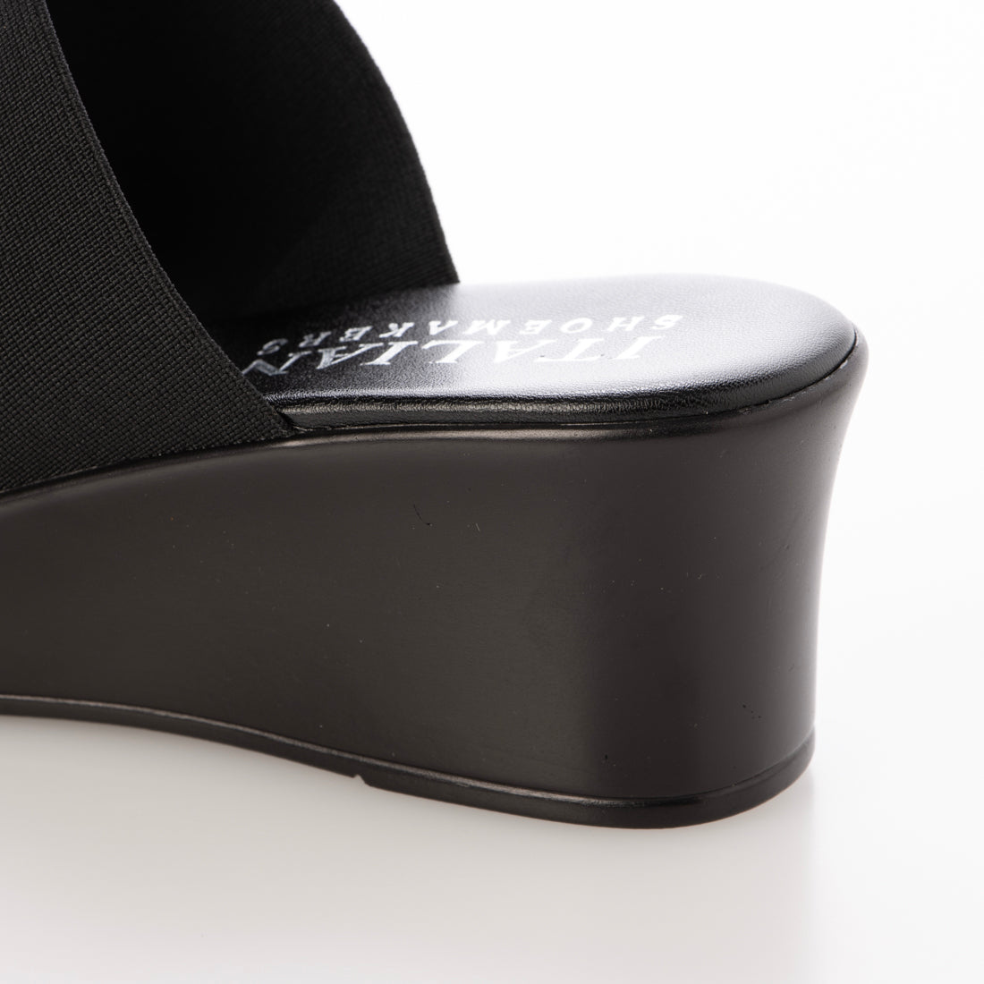 イタリアンシューメーカーズ ITALIAN SHOEMAKERS 厚底ラインストーンエラスティックサンダル （ブラック雑材） ブラック雑材