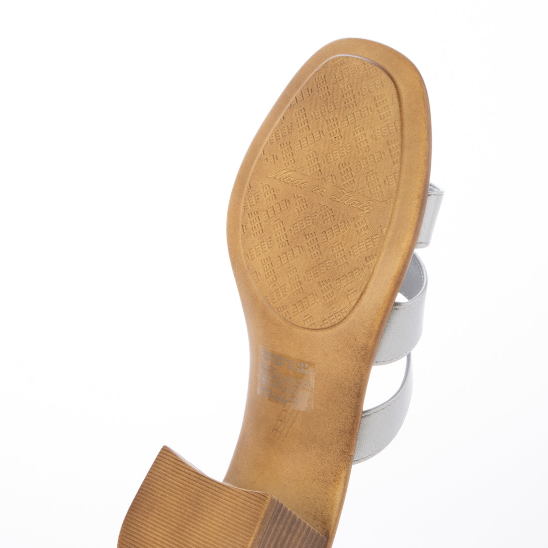 イタリアンシューメーカーズ ITALIAN SHOEMAKERS トリプルストラップヒールサンダル （シルバー） シルバー