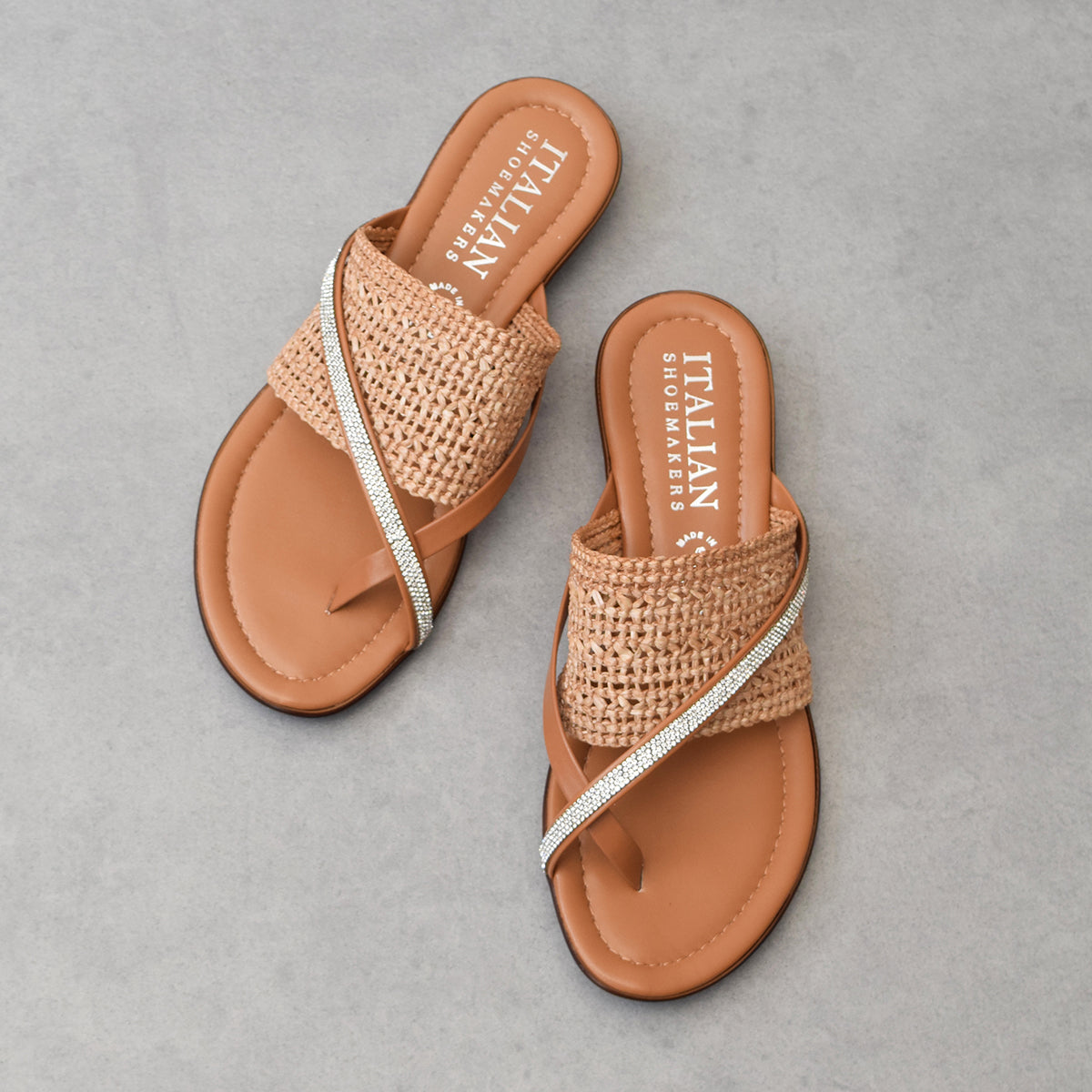イタリアンシューメーカーズ ITALIAN SHOEMAKERS ビジュークロスストラップトングサンダル （ベージュコンビ） ベージュコンビ