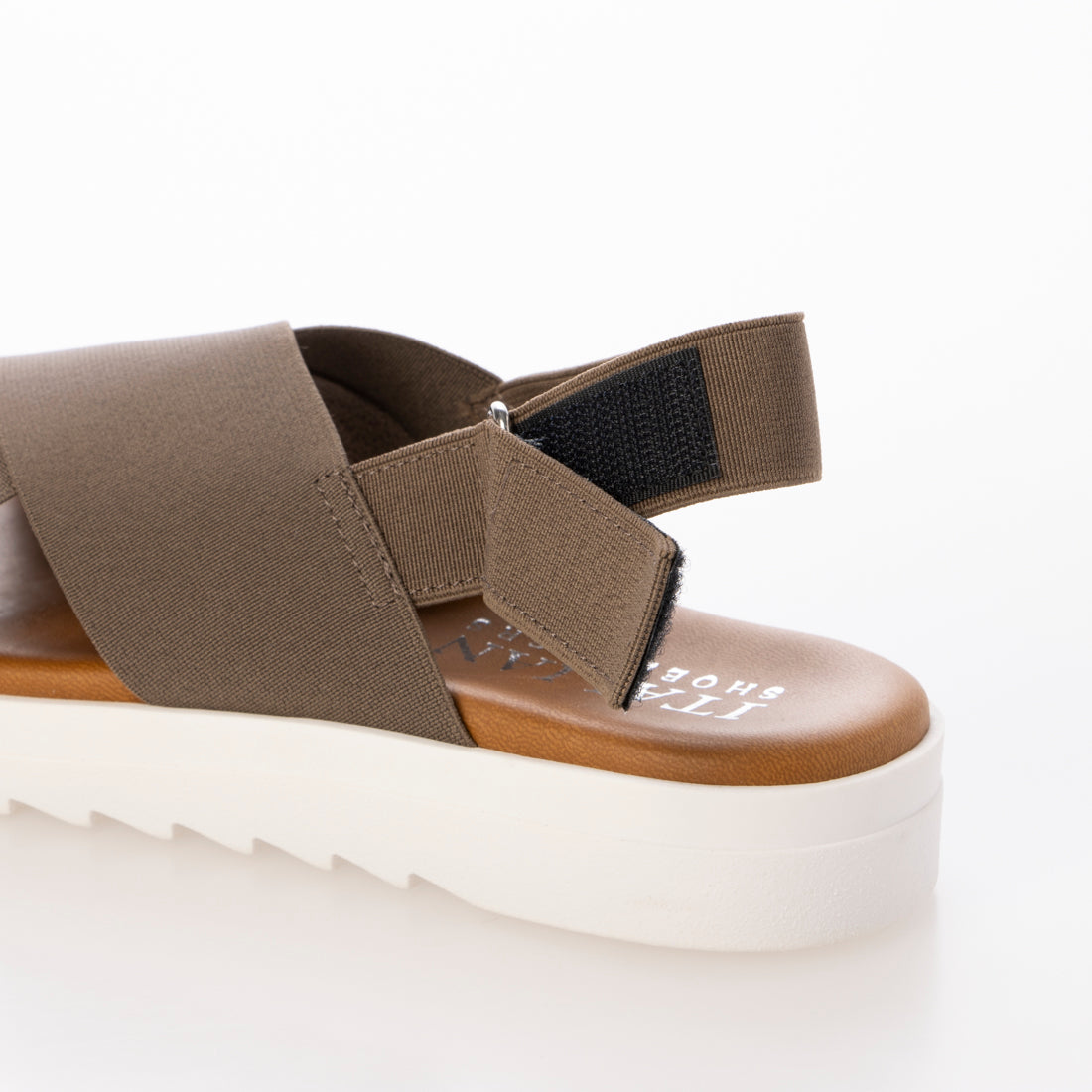 イタリアンシューメーカーズ ITALIAN SHOEMAKERS 厚底エラスティッククロスサンダル （カーキ雑材） カーキ雑材