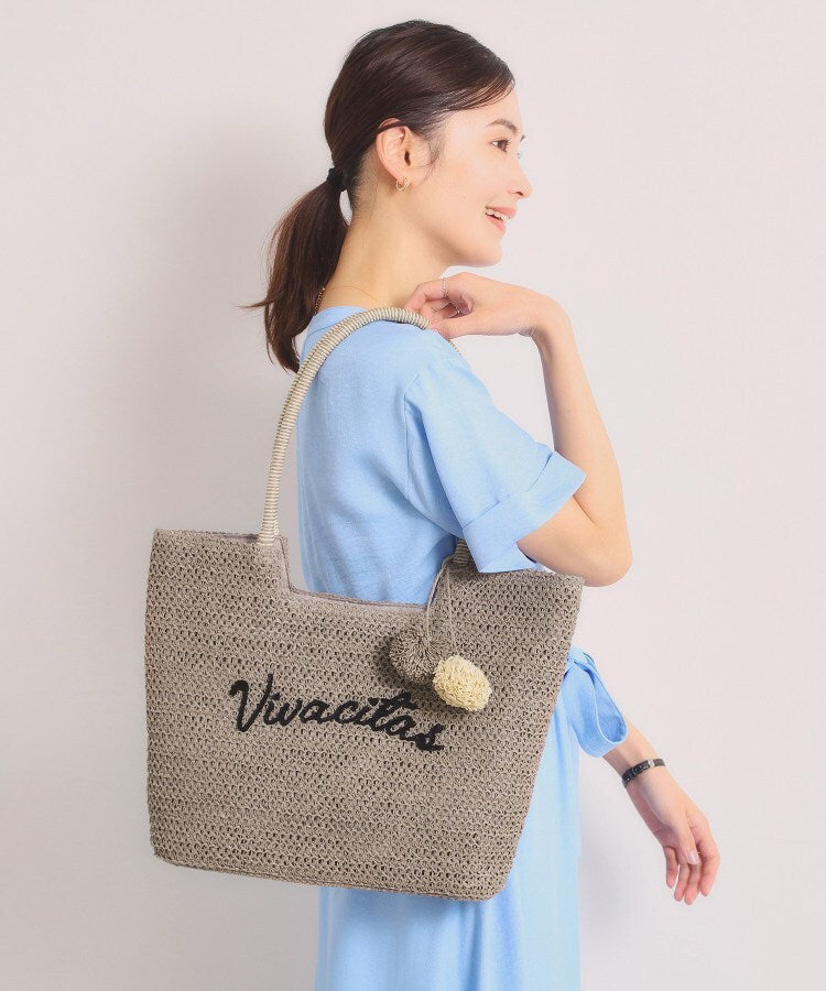 イッツデモ ITS'DEMO 雑材ロゴ刺繍チャーム付きトート （ベージュ(052)） ベージュ(052)