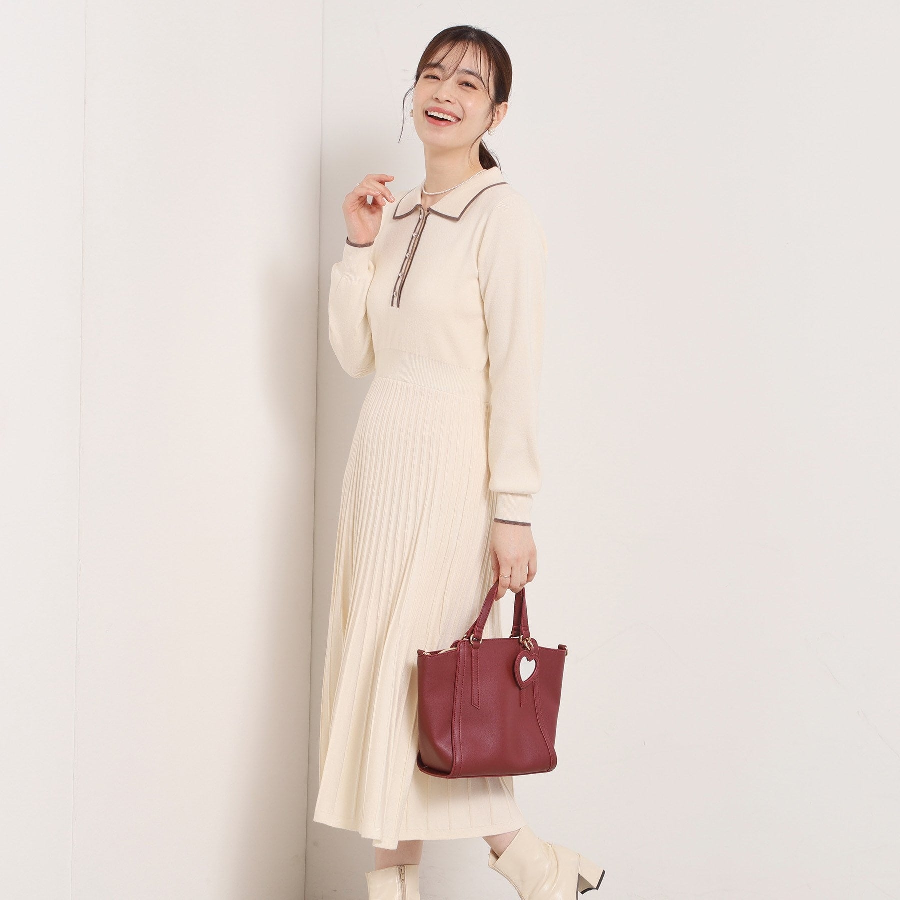 イッツデモ ITS'DEMO ポロ衿ニットフレアワンピース （ブラック(019)） ブラック(019)