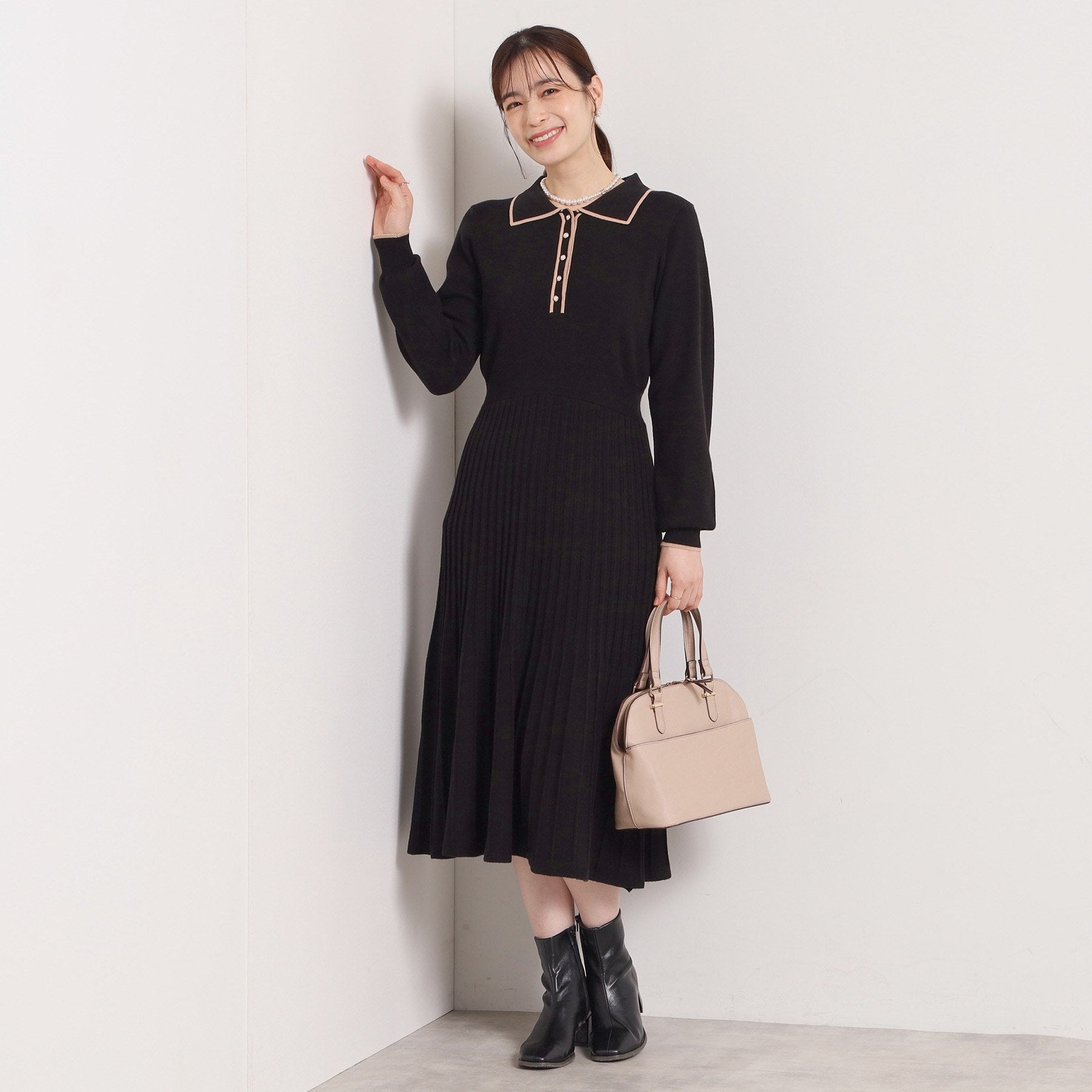 イッツデモ ITS'DEMO ポロ衿ニットフレアワンピース （ブラック(019)） ブラック(019)