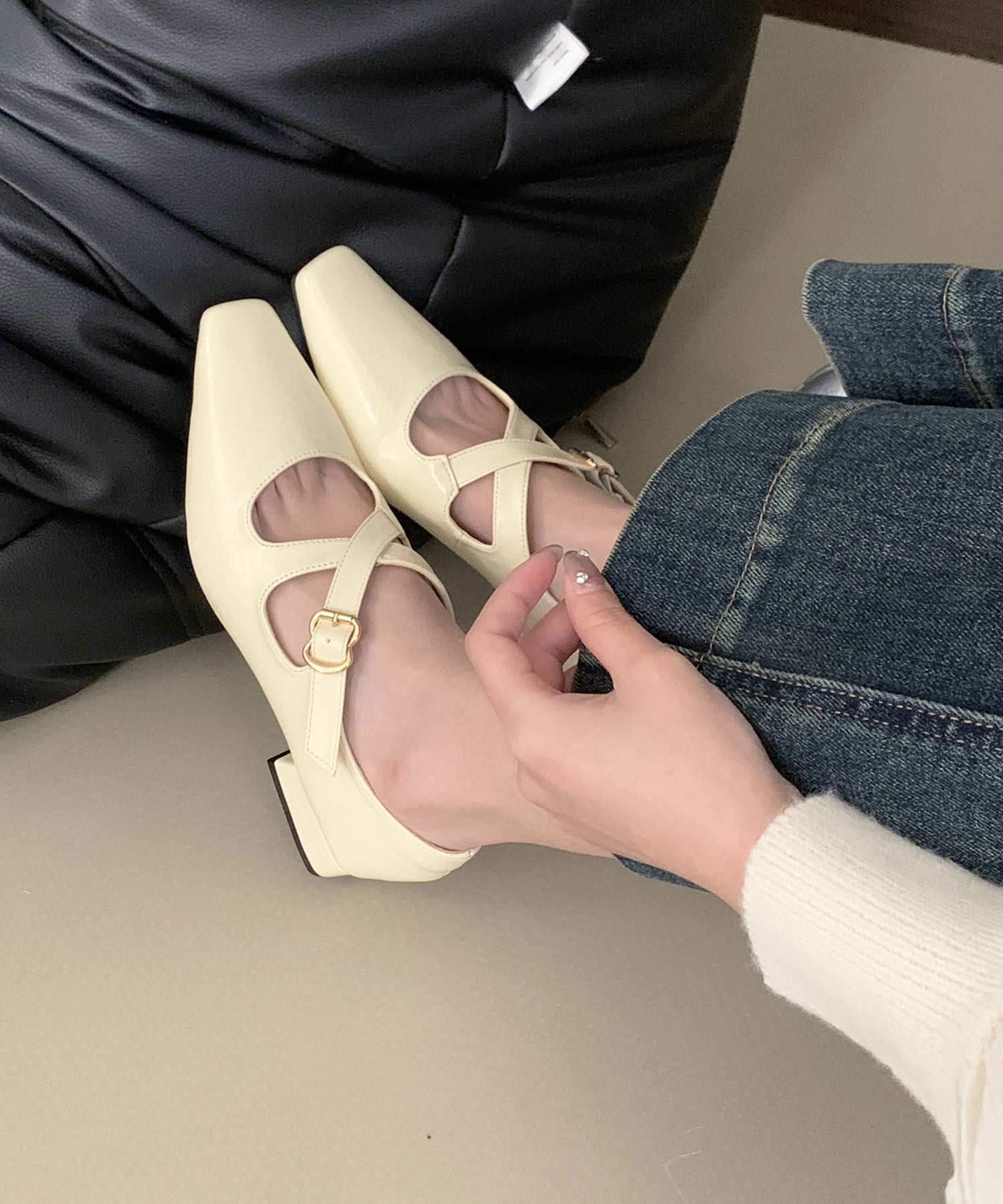 ジュエローブ Jewelobe クロスストラップパンプス （オフホワイト） オフホワイト