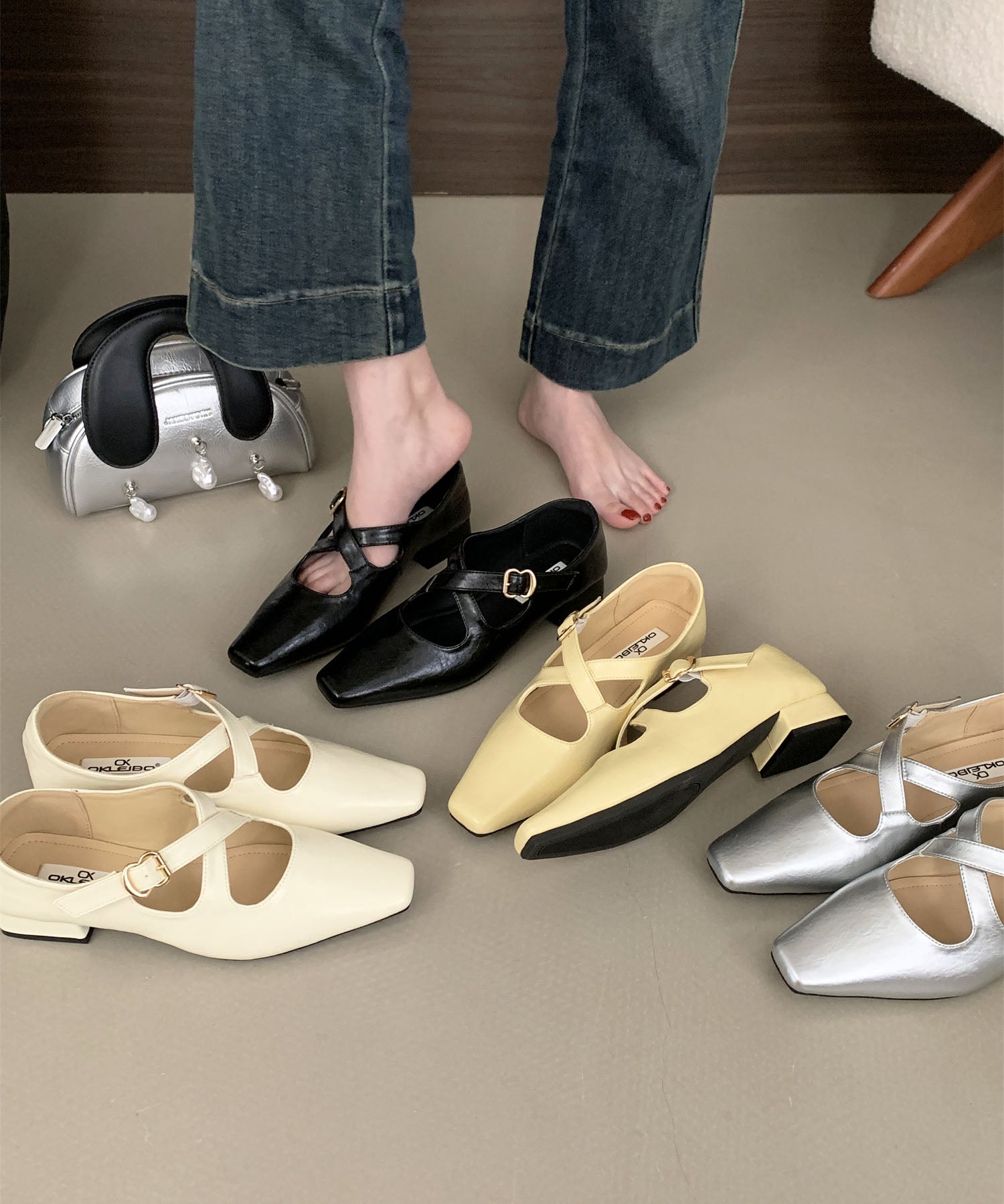 ジュエローブ Jewelobe クロスストラップパンプス （オフホワイト） オフホワイト
