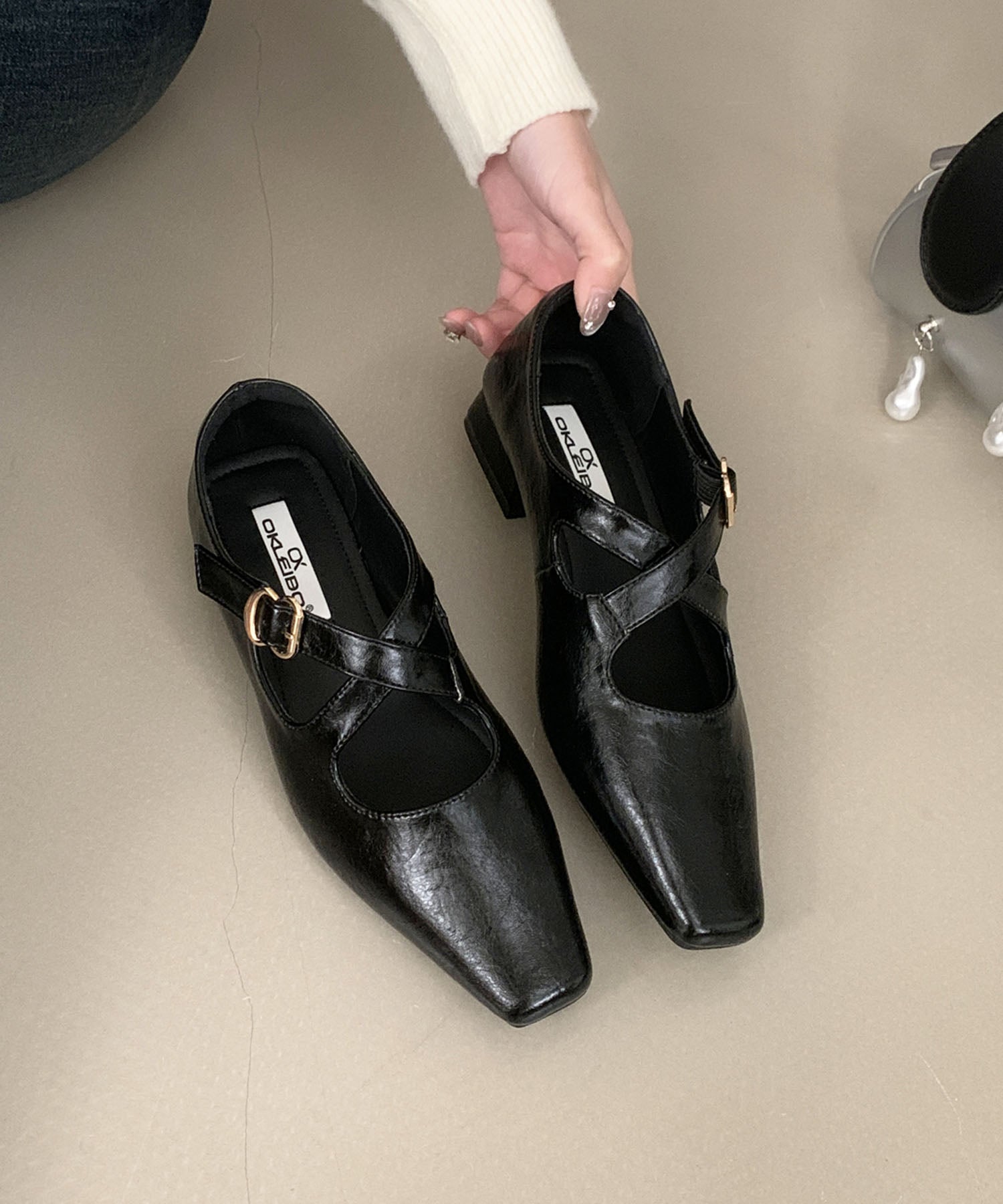 ジュエローブ Jewelobe クロスストラップパンプス （ブラック） ブラック