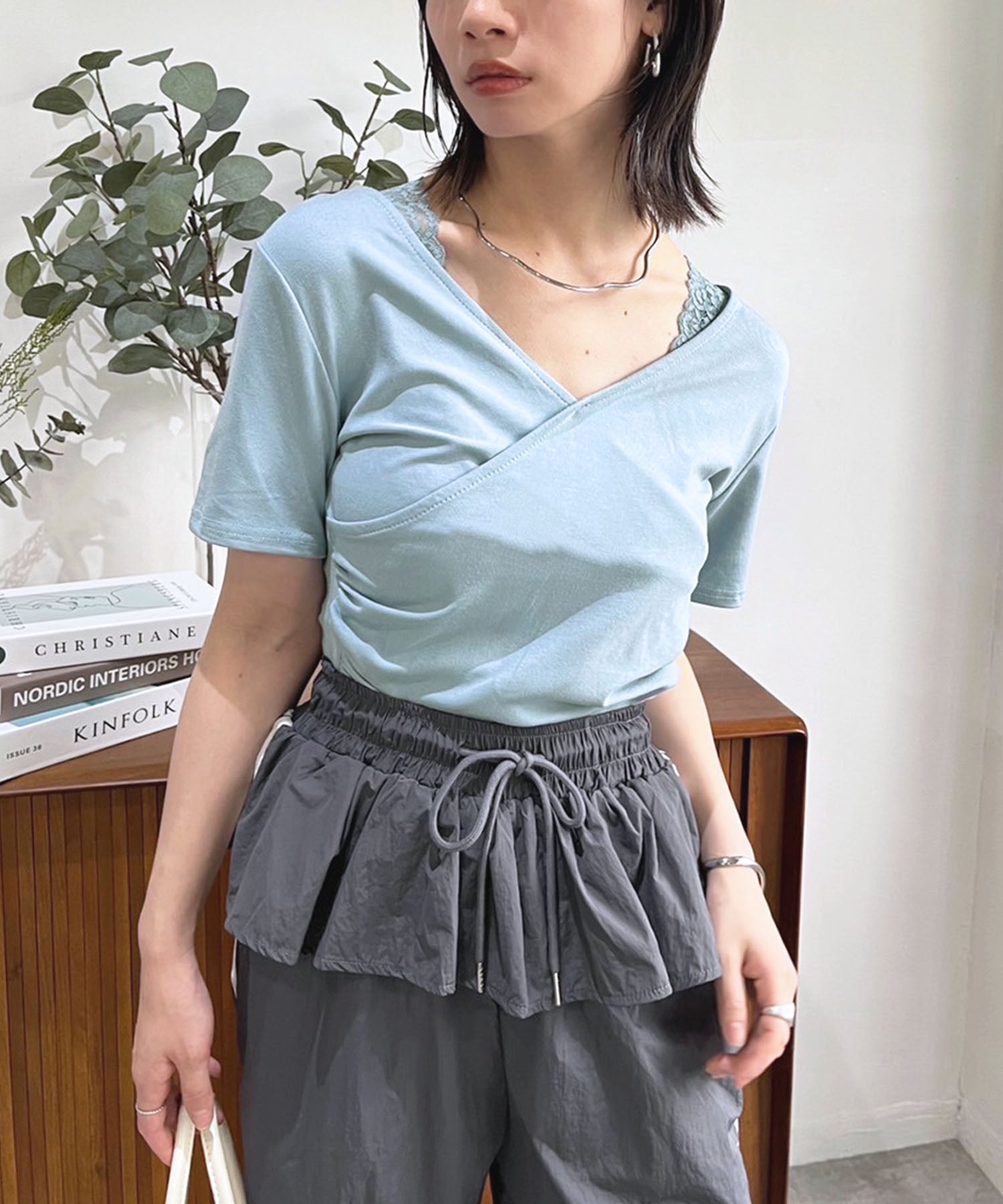 ジュエローブ Jewelobe カシュクールレースストラップオフショルTシャツ （ブルー） ブルー