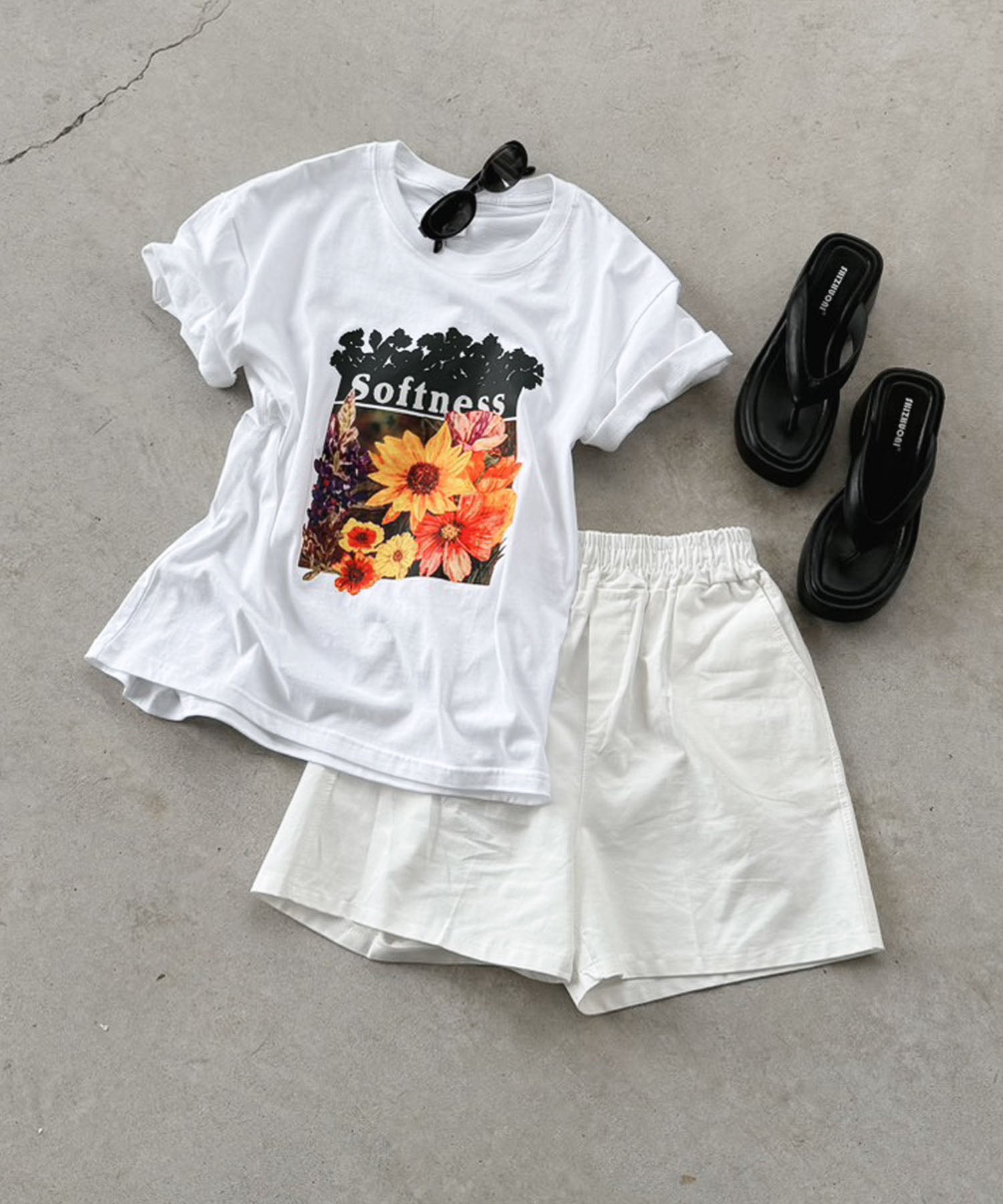 ジュエローブ Jewelobe フラワーロゴTシャツ （ホワイト） ホワイト