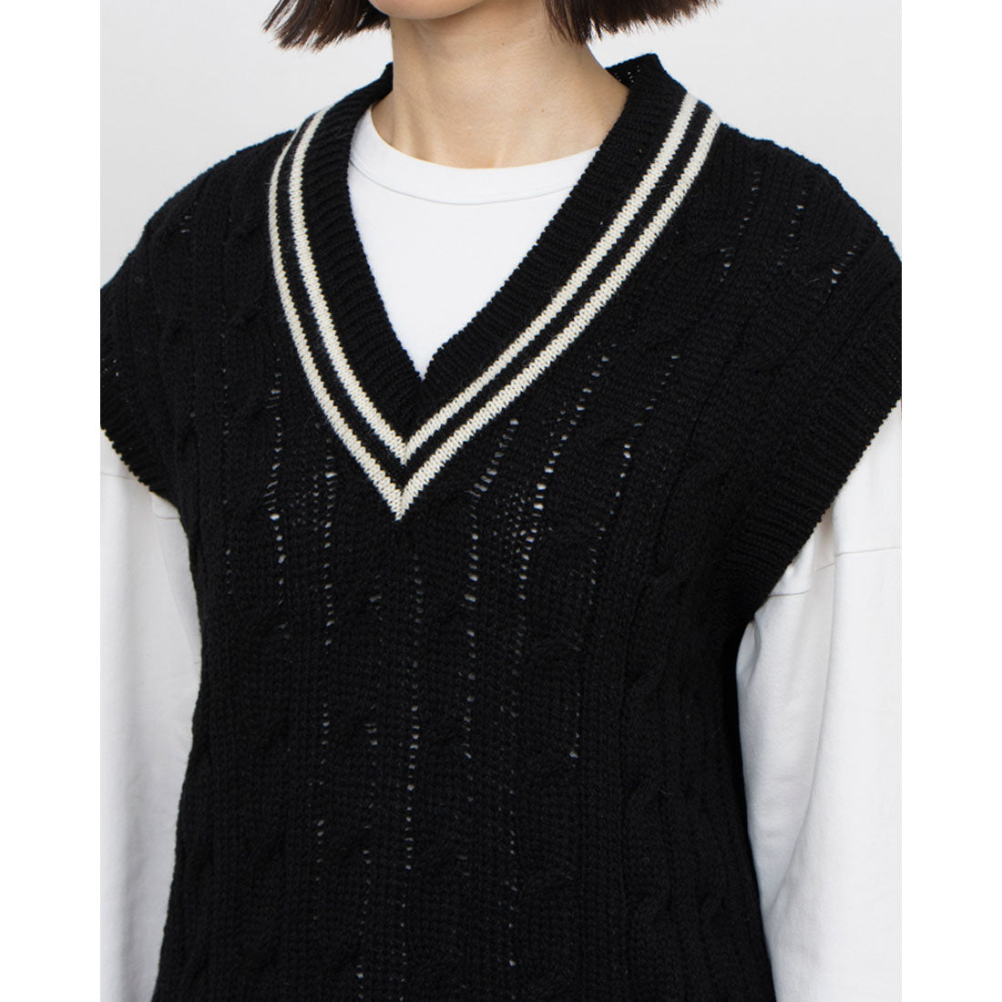JAMES CHARLOTTE　Aran Regular Crew Vest James Charlotte Knit Vest