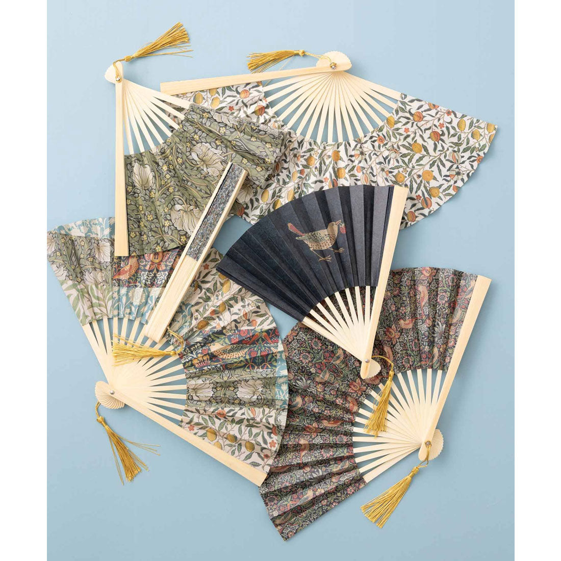 ジュビリー Jubilee ウィリアムモリス柄 木製 洋柄 紙扇子 タッセル付 （その他1） その他1