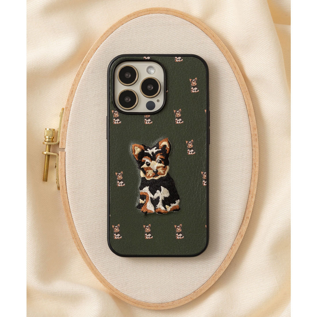 ジュビリー Jubilee 立体刺繍スマホケース iPhone PUレザー【6/7/SE/12/12pro/13/13pro 対応】