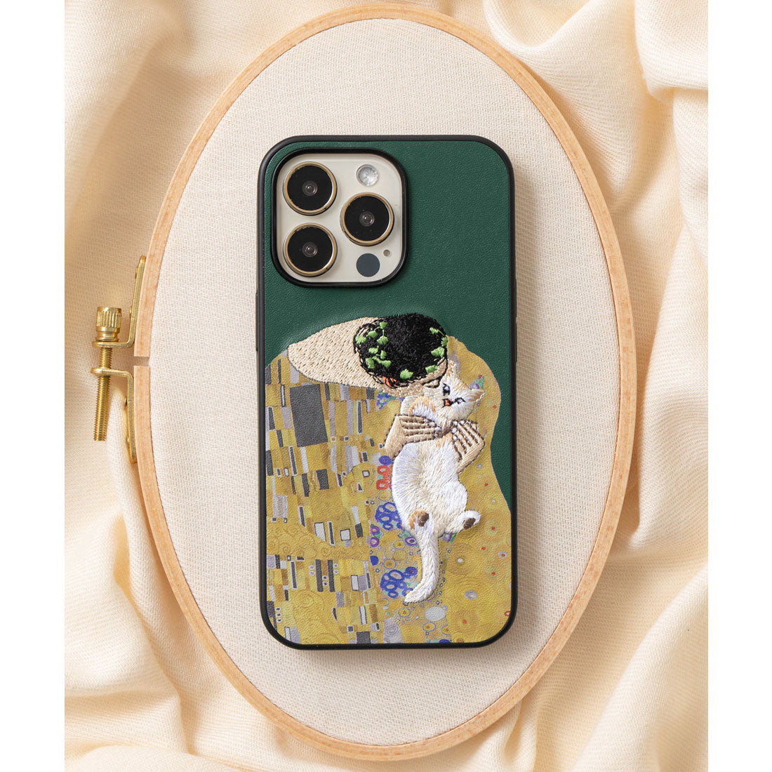 ジュビリー Jubilee 立体刺繍スマホケース iPhone PUレザー【6/7/SE/12/12pro/13/13pro 対応】