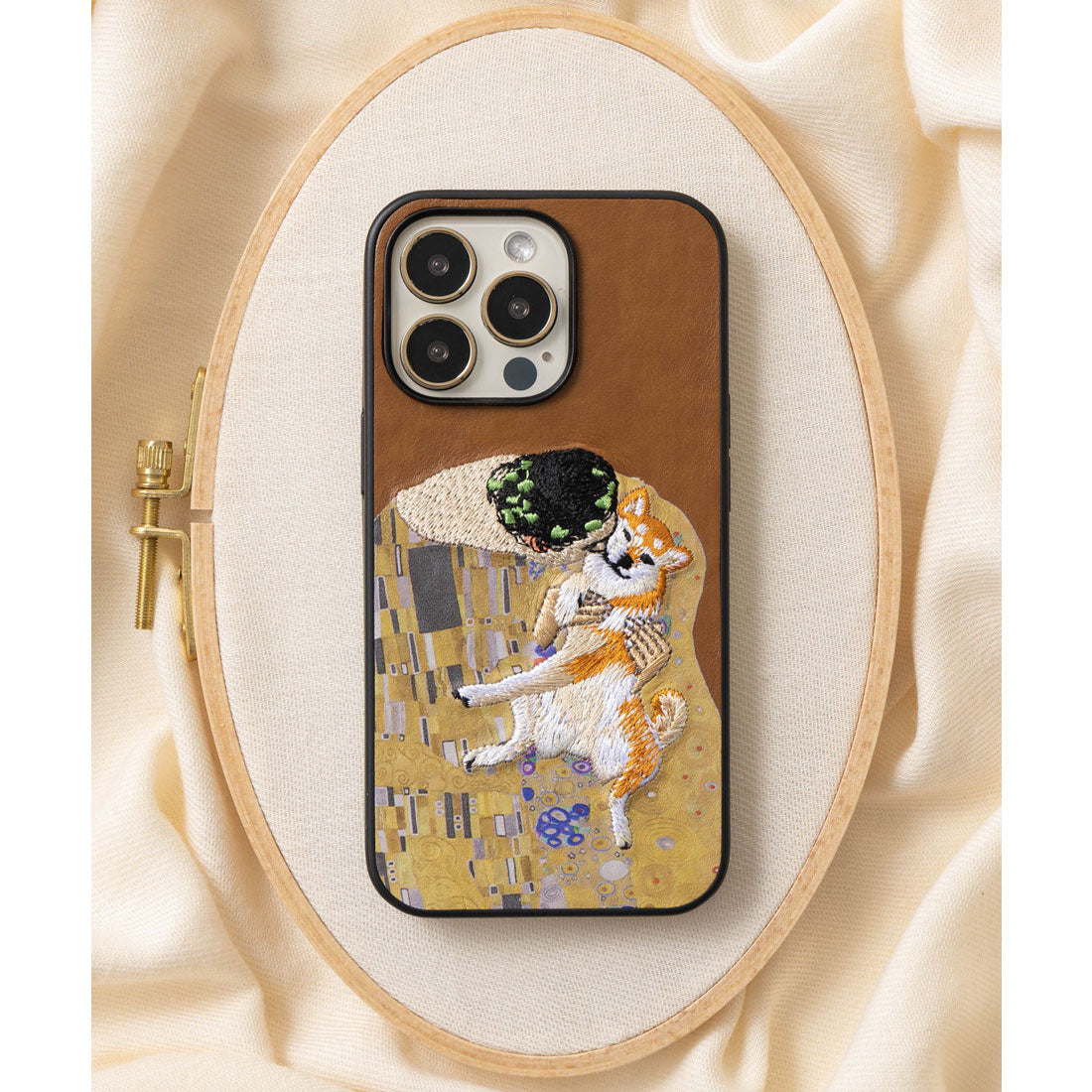 ジュビリー Jubilee 立体刺繍スマホケース iPhone PUレザー【6/7/SE/12/12pro/13/13pro 対応】