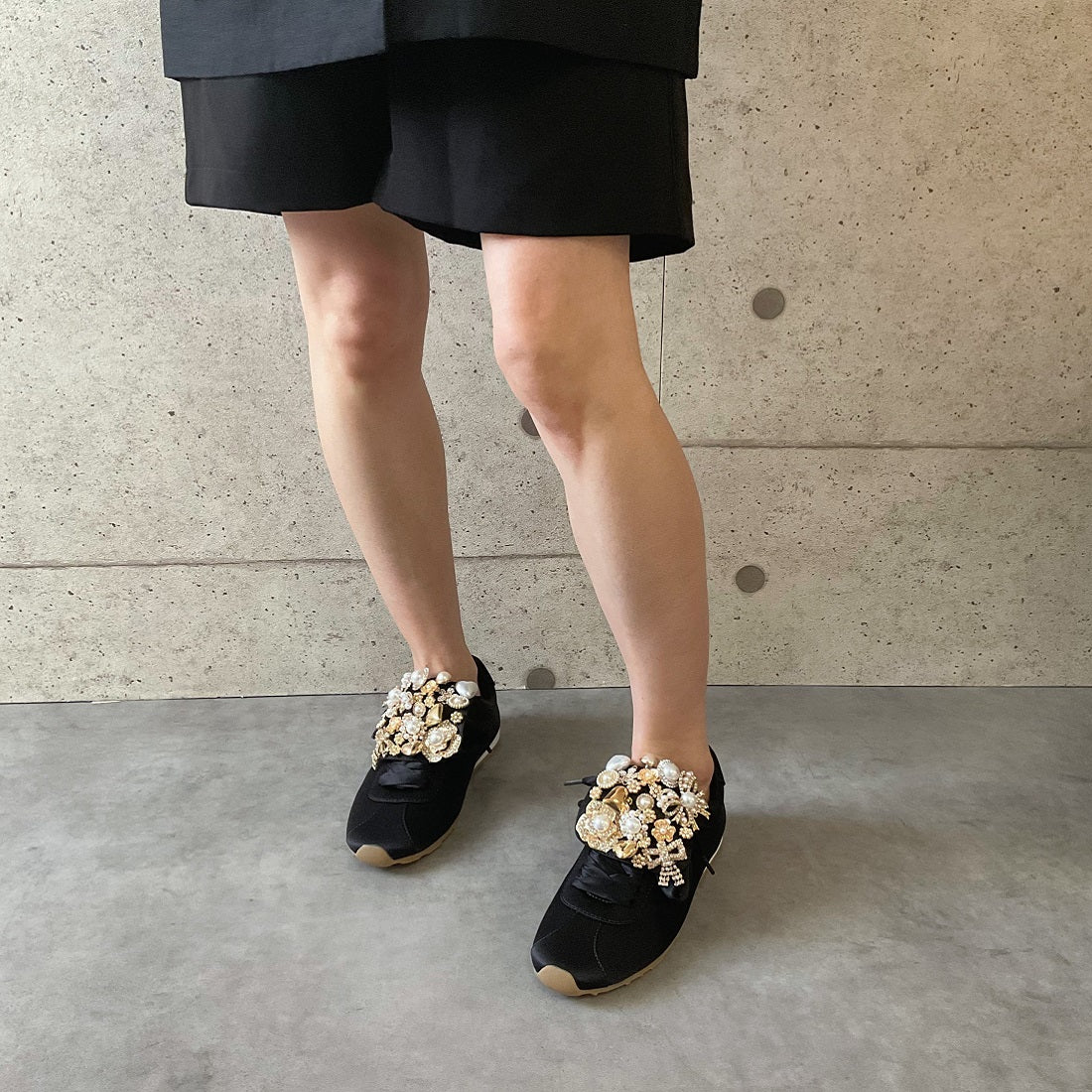 ジェフリーキャンベル Jeffrey Campbell キラキラ ビジュースニーカー （ブラックサテン） ブラックサテン