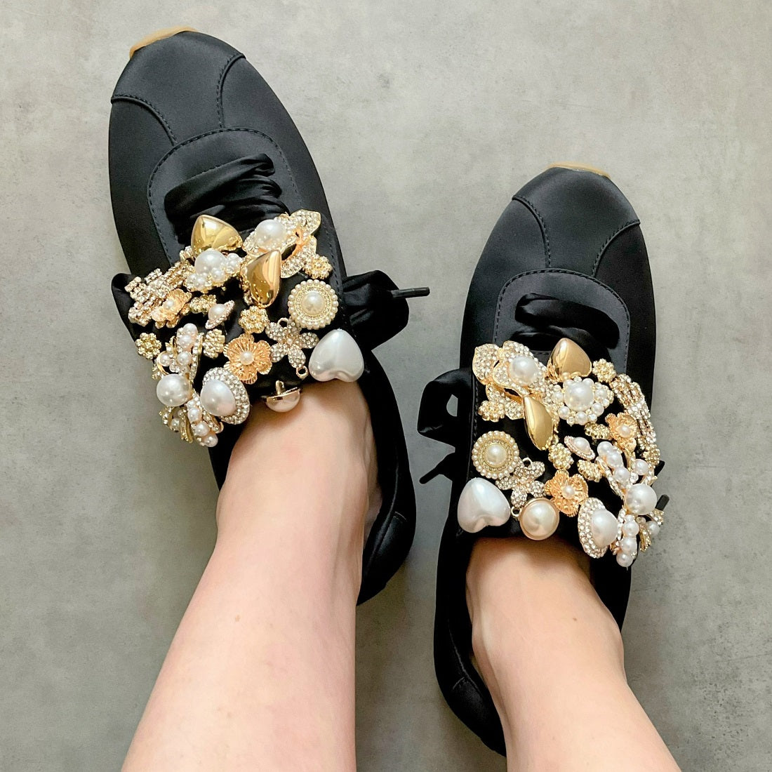 ジェフリーキャンベル Jeffrey Campbell キラキラ ビジュースニーカー （ブラックサテン） ブラックサテン
