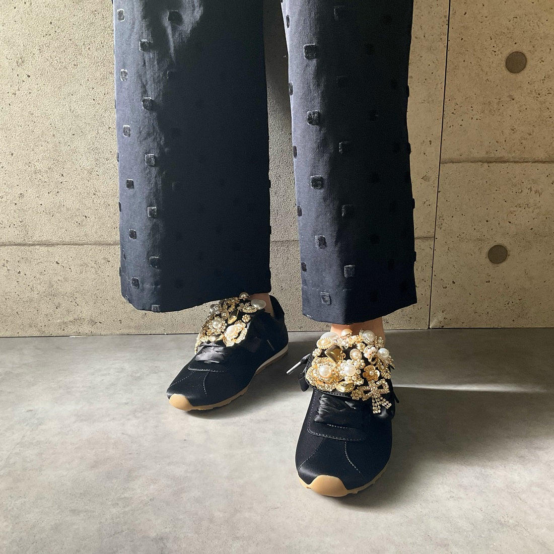 ジェフリーキャンベル Jeffrey Campbell キラキラ ビジュースニーカー （ブラックサテン） ブラックサテン