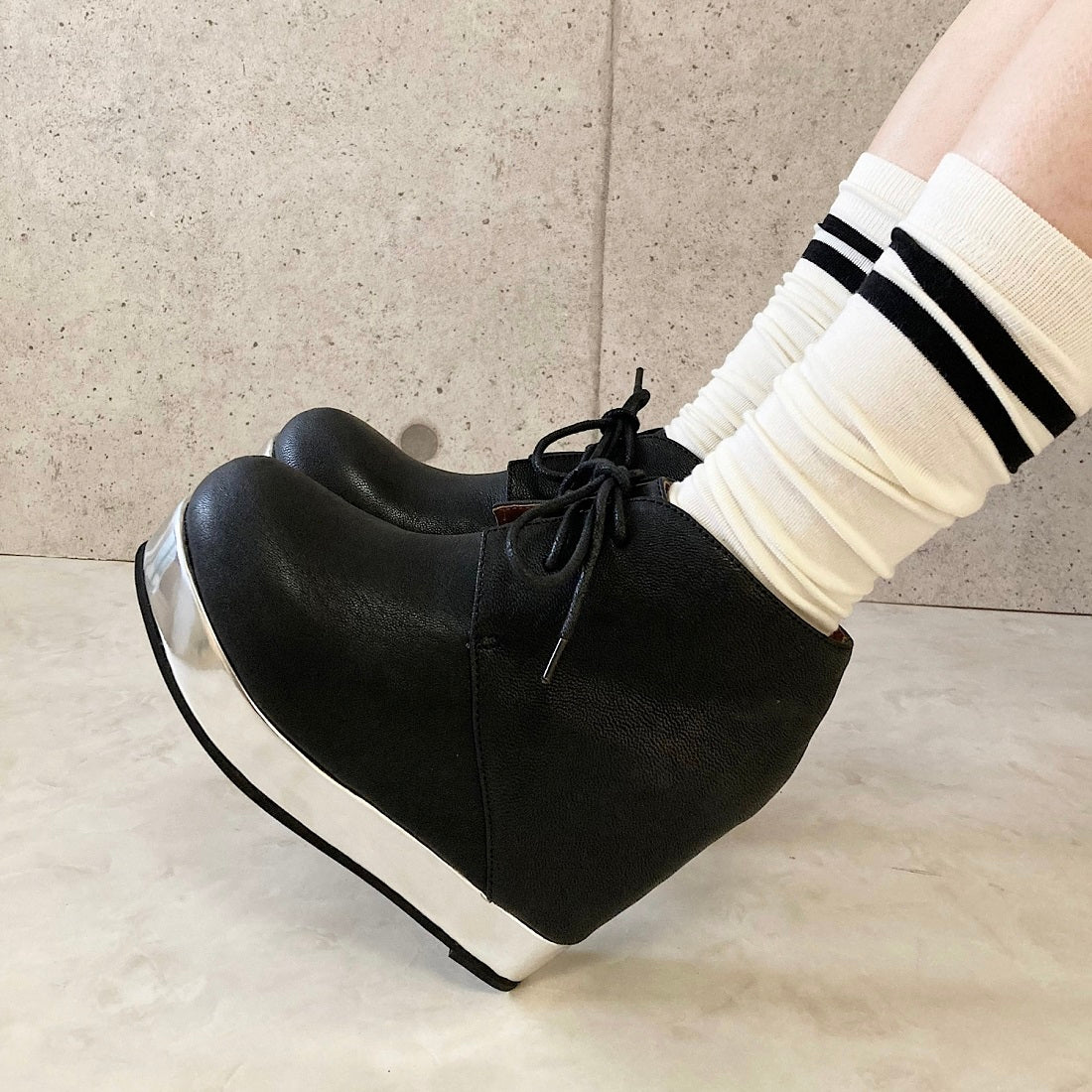 ジェフリーキャンベル Jeffrey Campbell 厚底 レースアップブーツ （ブラック） ブラック