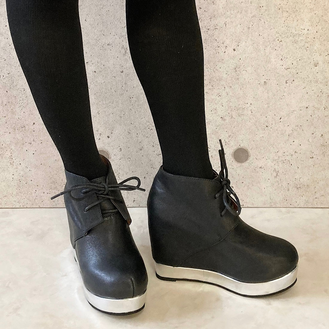 ジェフリーキャンベル Jeffrey Campbell 厚底 レースアップブーツ （ブラック） ブラック