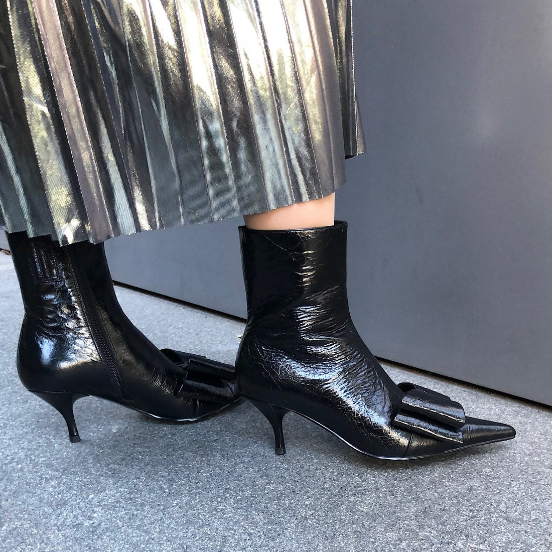 ジェフリーキャンベル Jeffrey Campbell ポインテッドトゥ リボンデザインブーツ （ブラック） ブラック