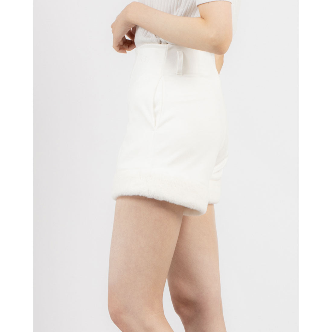 ココエアリー coco airy fur suede short pants （O.WHITE） O.WHITE