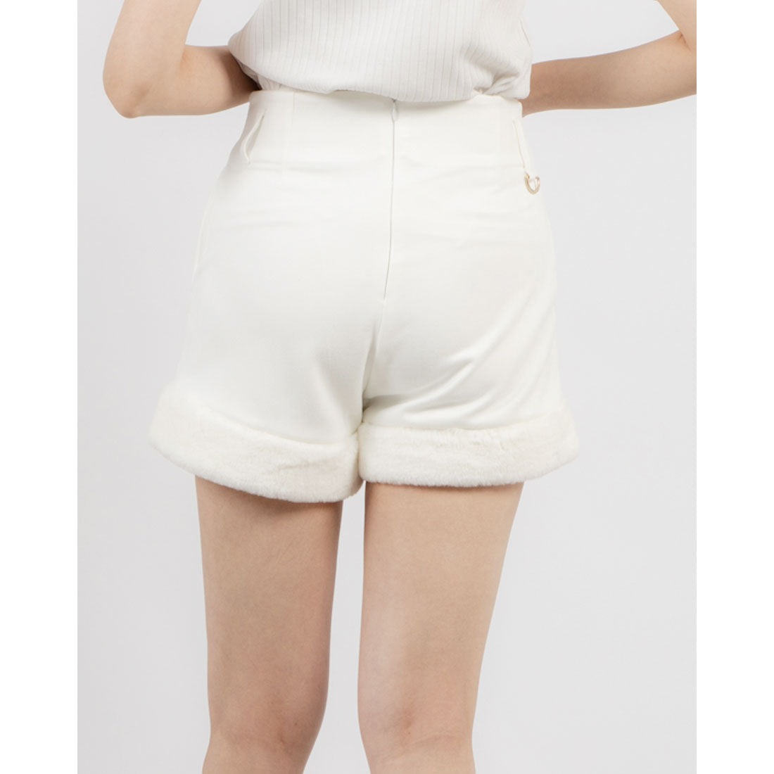 ココエアリー coco airy fur suede short pants （O.WHITE） O.WHITE