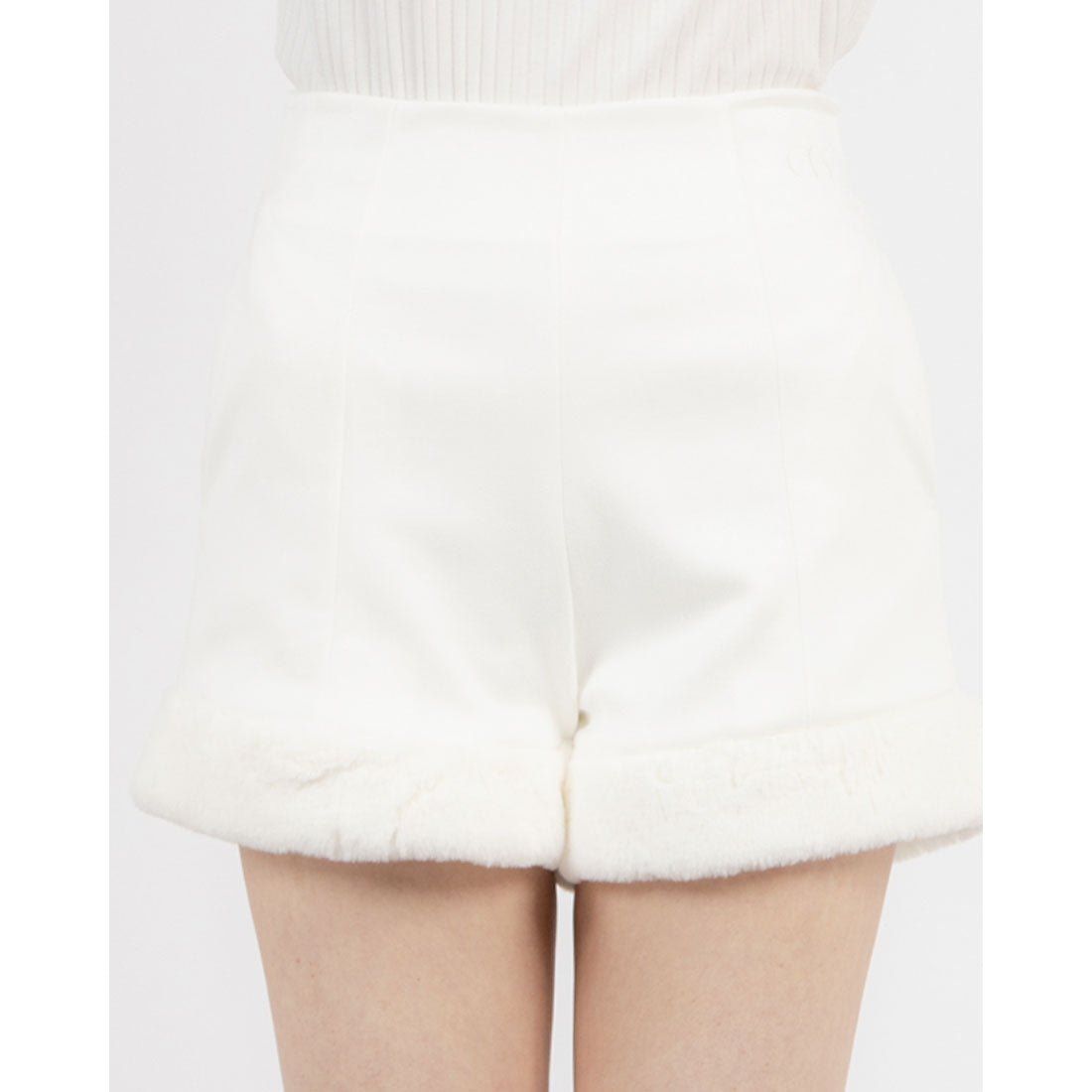 ココエアリー coco airy fur suede short pants （O.WHITE） O.WHITE