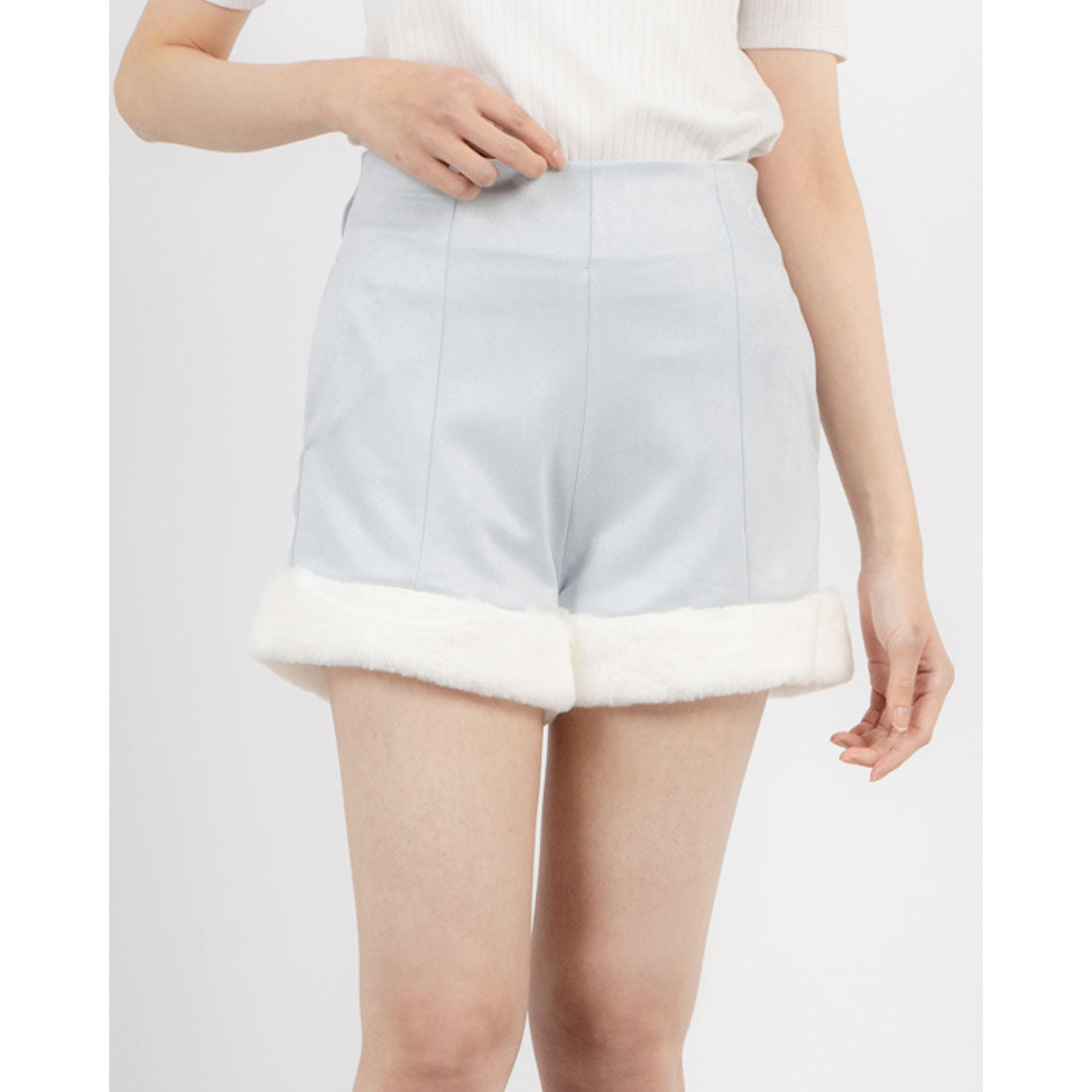 ココエアリー coco airy fur suede short pants （L.BLUE） L.BLUE