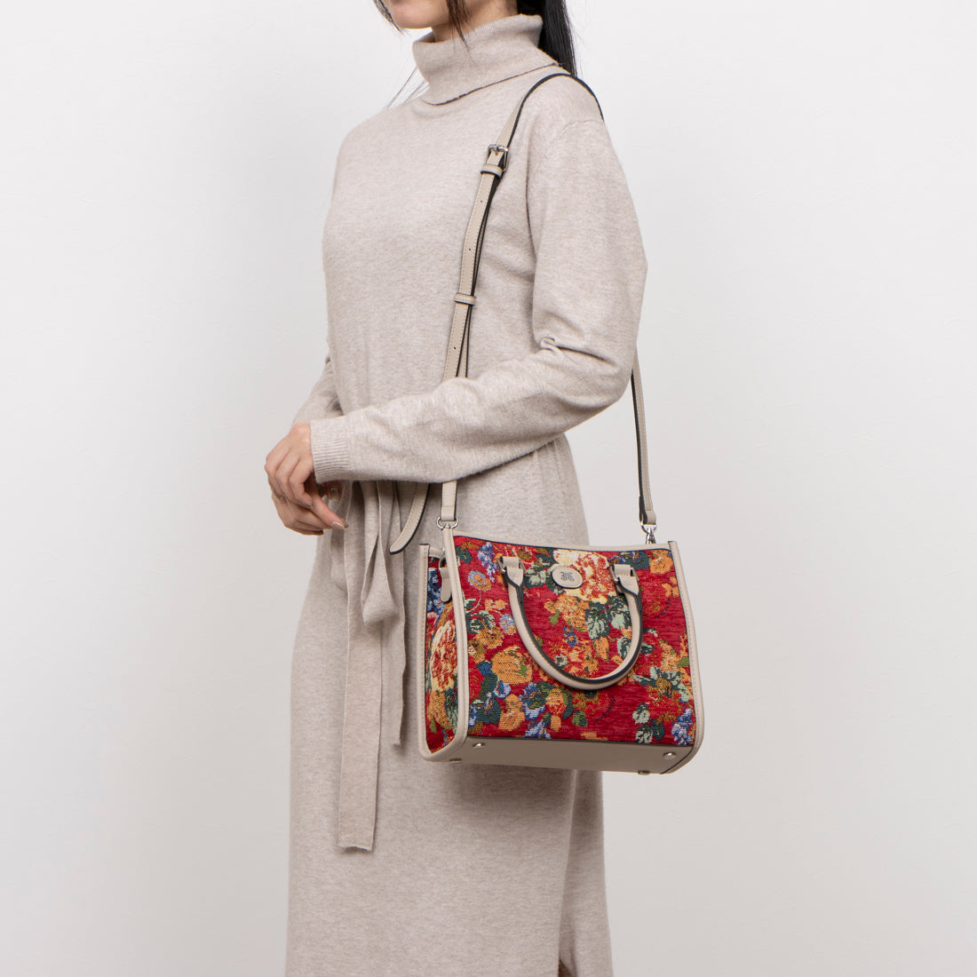 jouetie Gobelin Flower Double Open Square Handbag