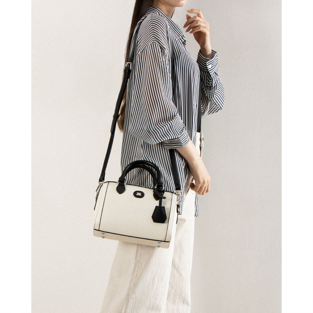 Jouetie Key House Attached Smooth Medium Boston Bag