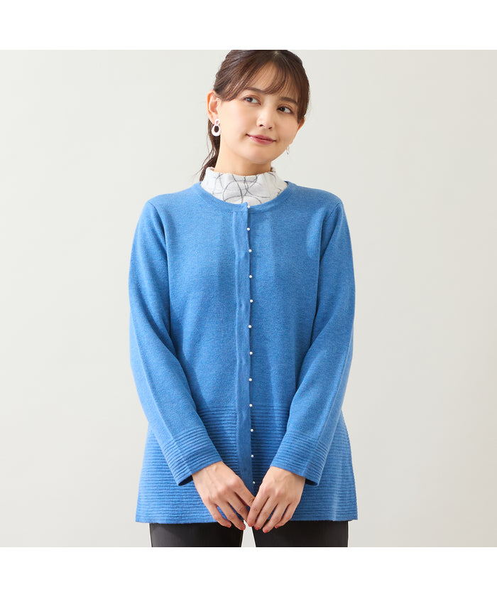 ロブジェ LOBJIE パールモチーフつきニットカーディガン （ブルー） ブルー
